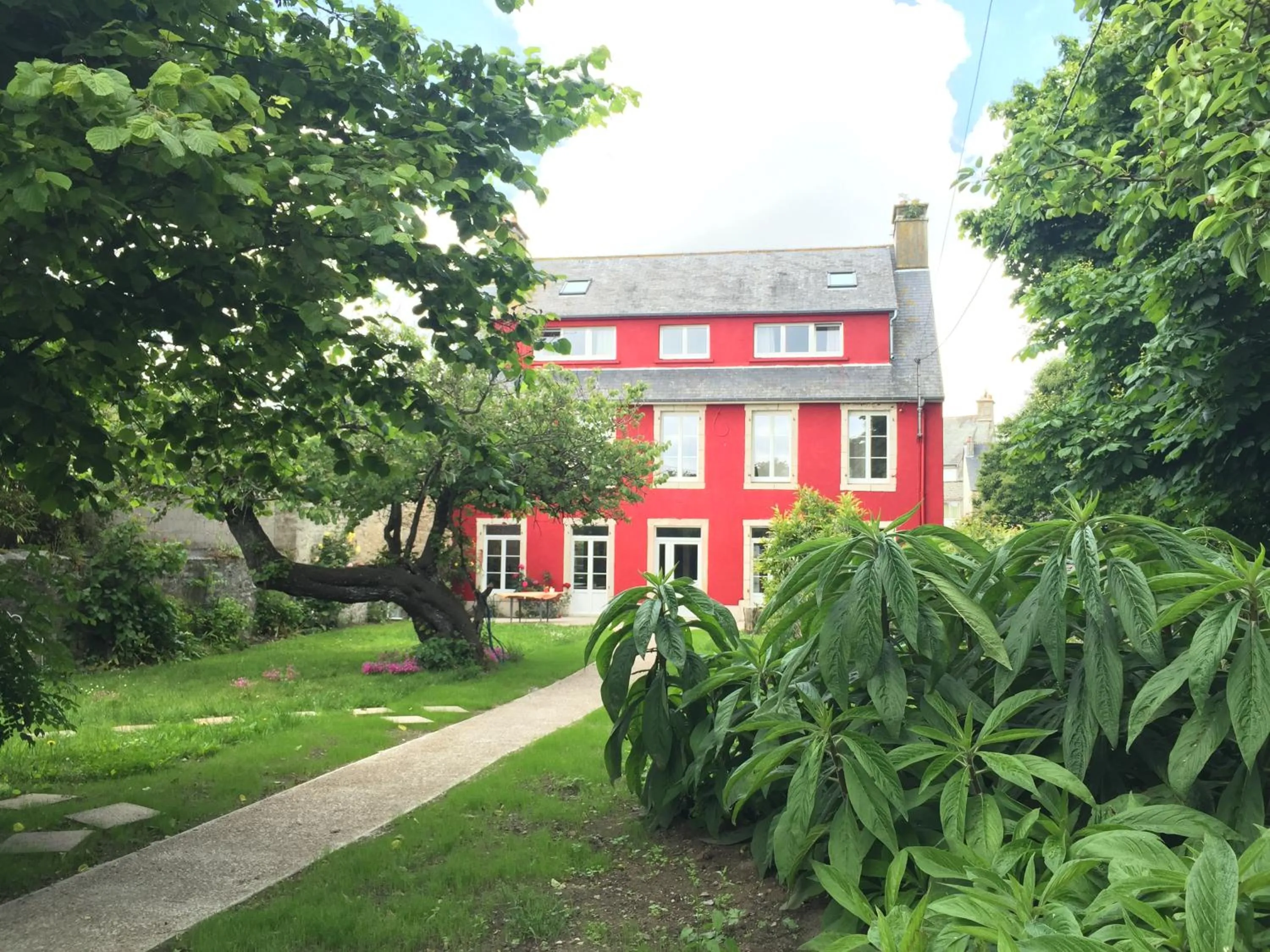 Property building in L'Ermitage