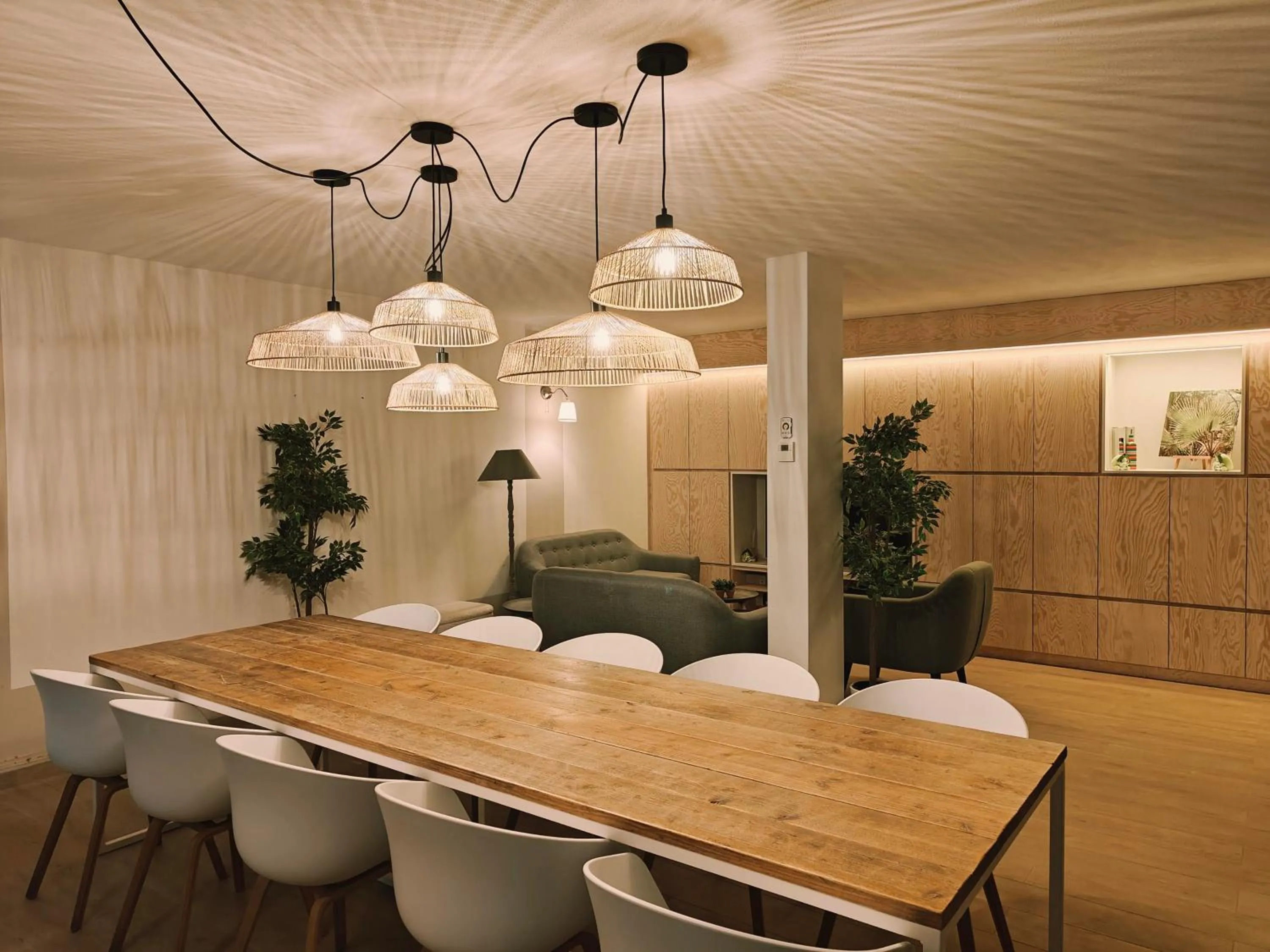 Restaurant/places to eat in Finca Oliva