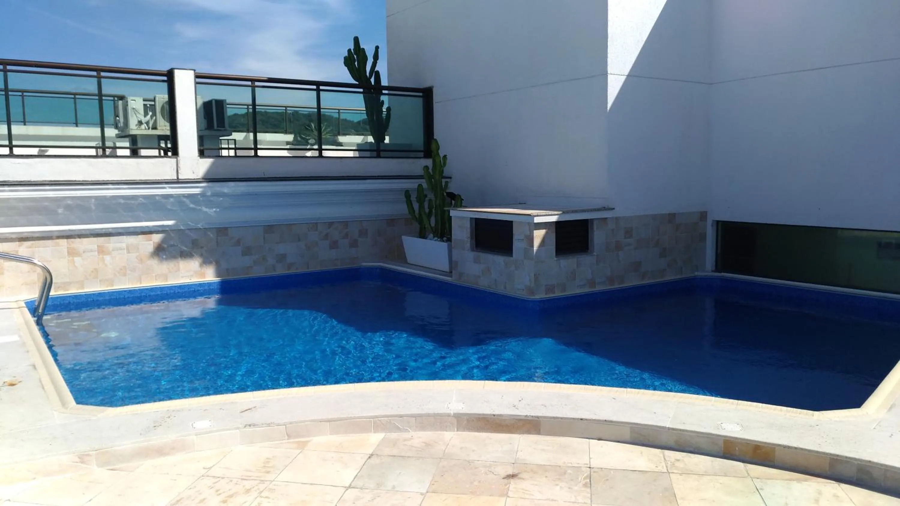 Swimming pool in Loft da Prainha