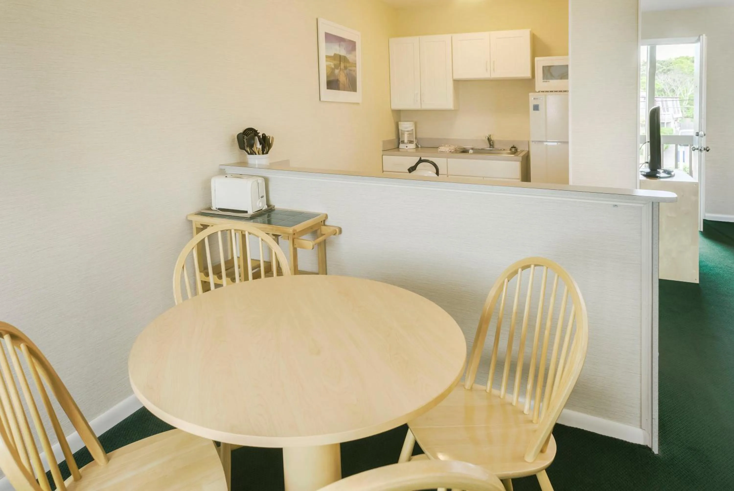 Kitchen or kitchenette in Surfcomber On The Ocean