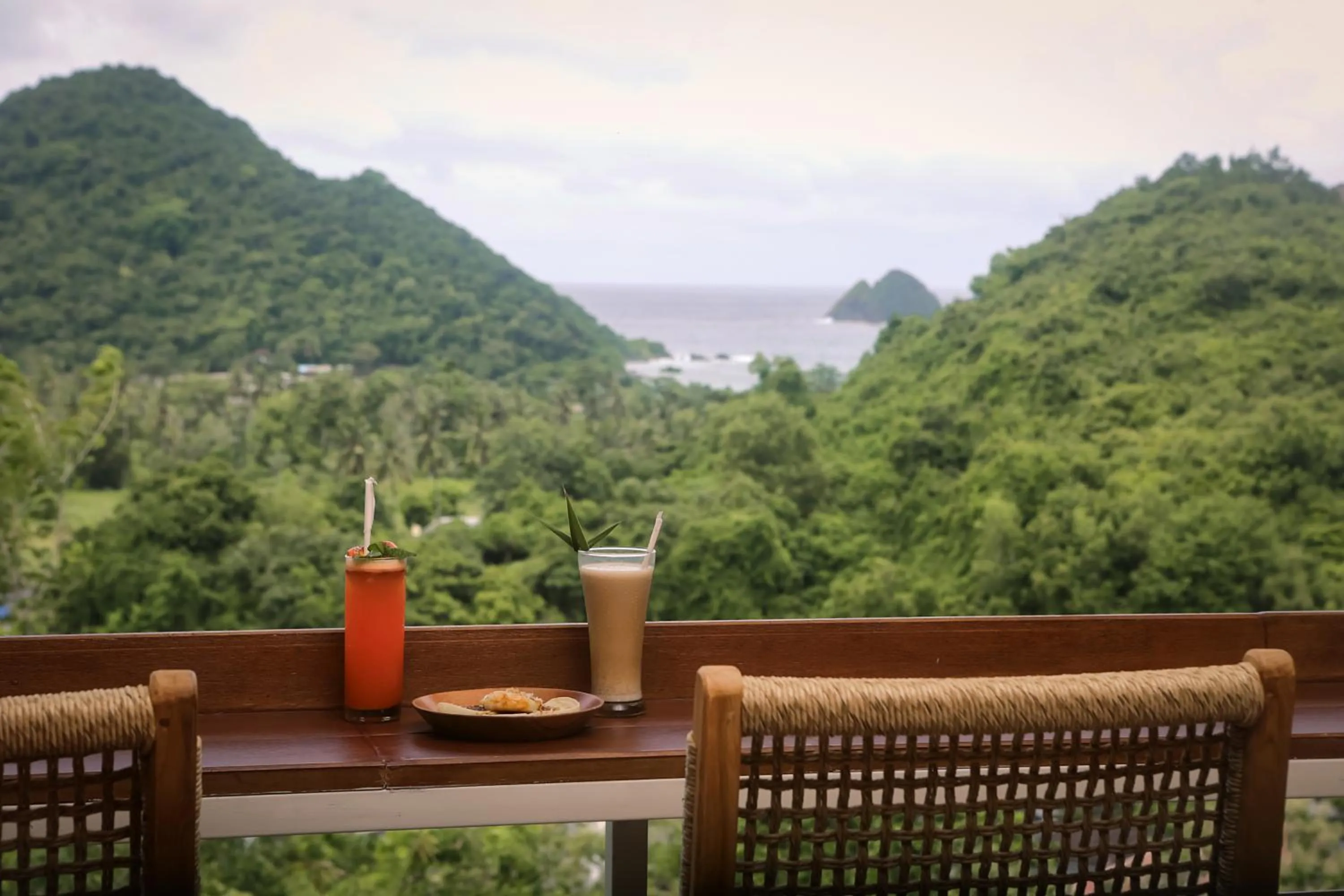 Restaurant/places to eat in Seven Havens Residence