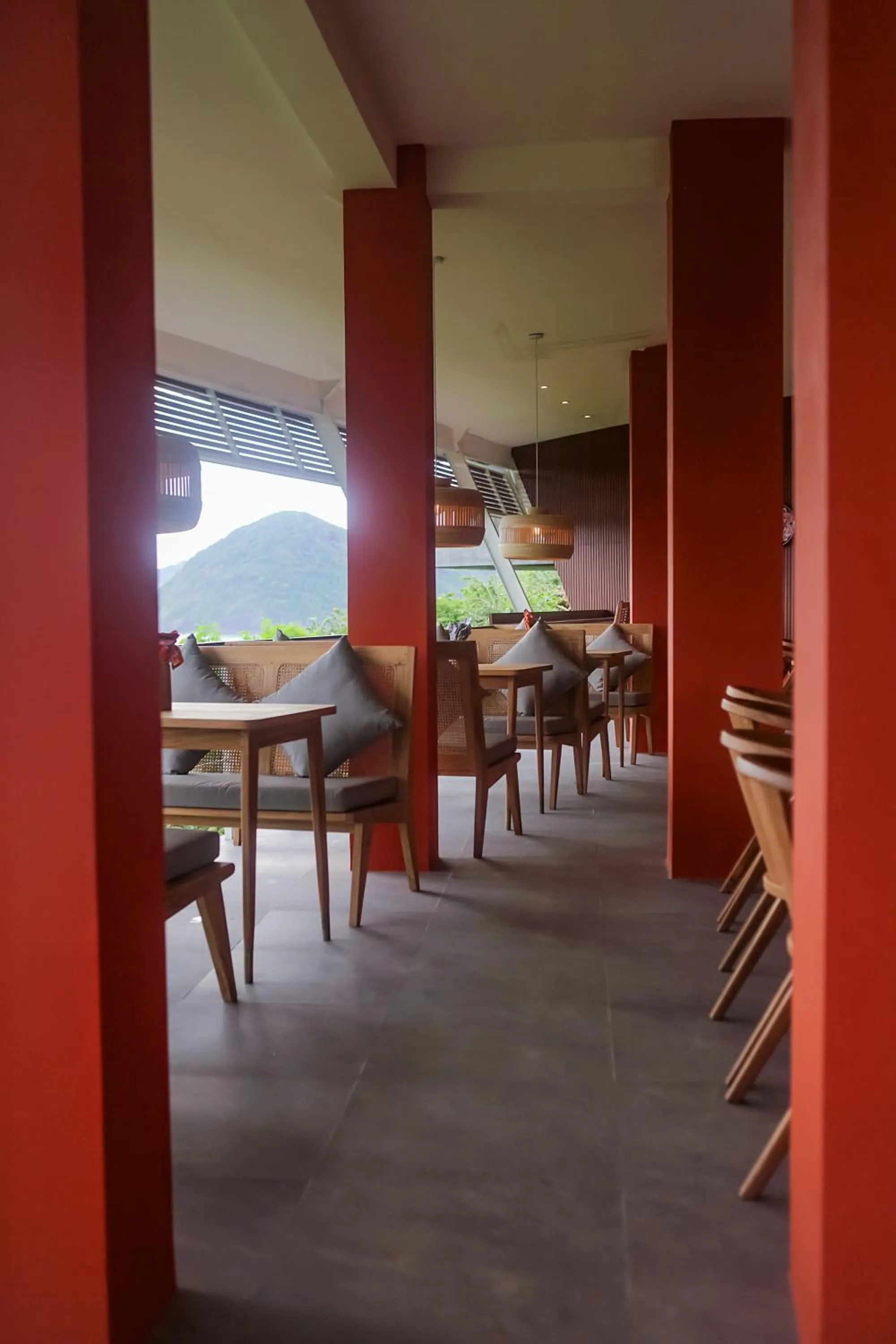 Restaurant/places to eat in Seven Havens Residence