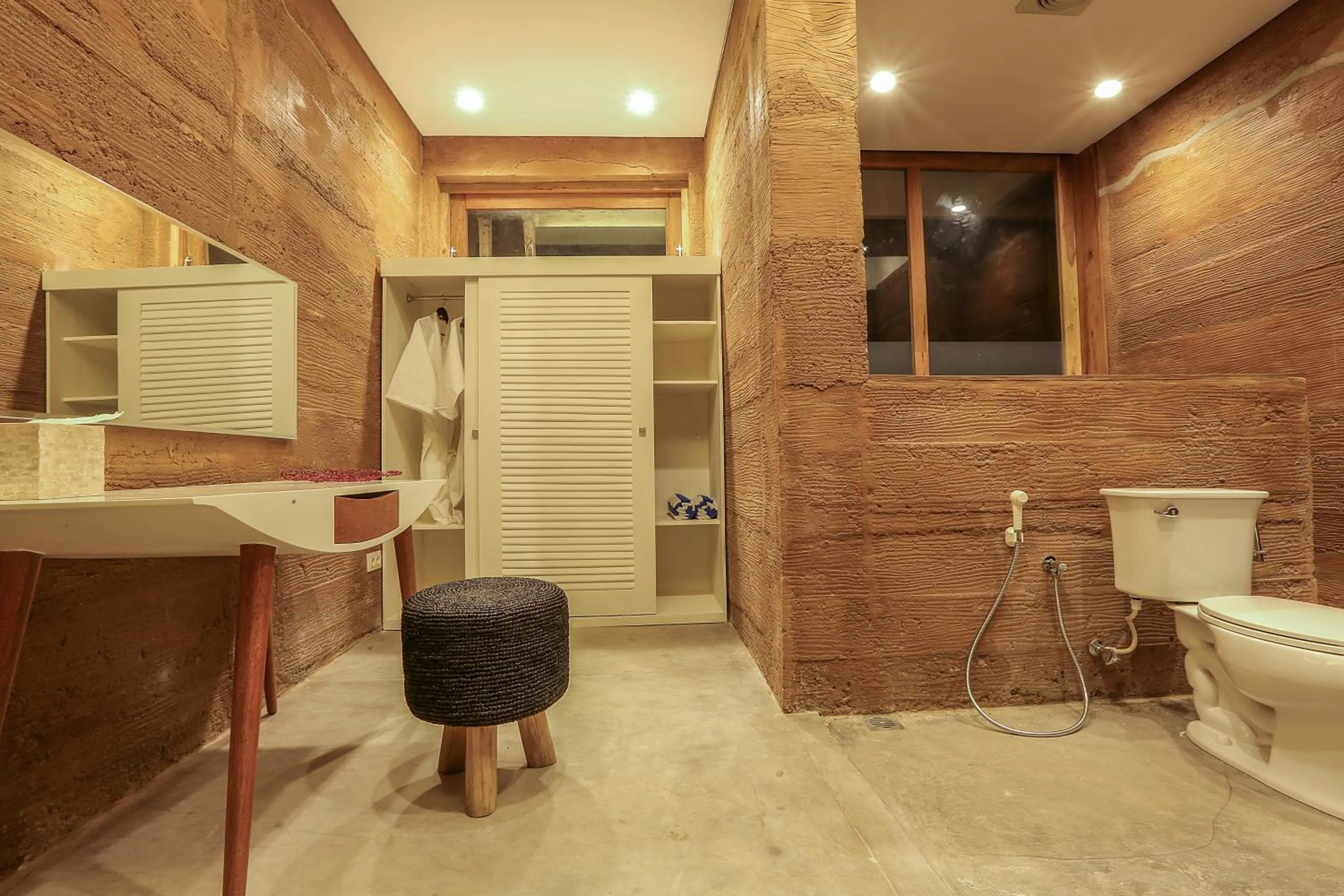 Night in Seven Havens Residence