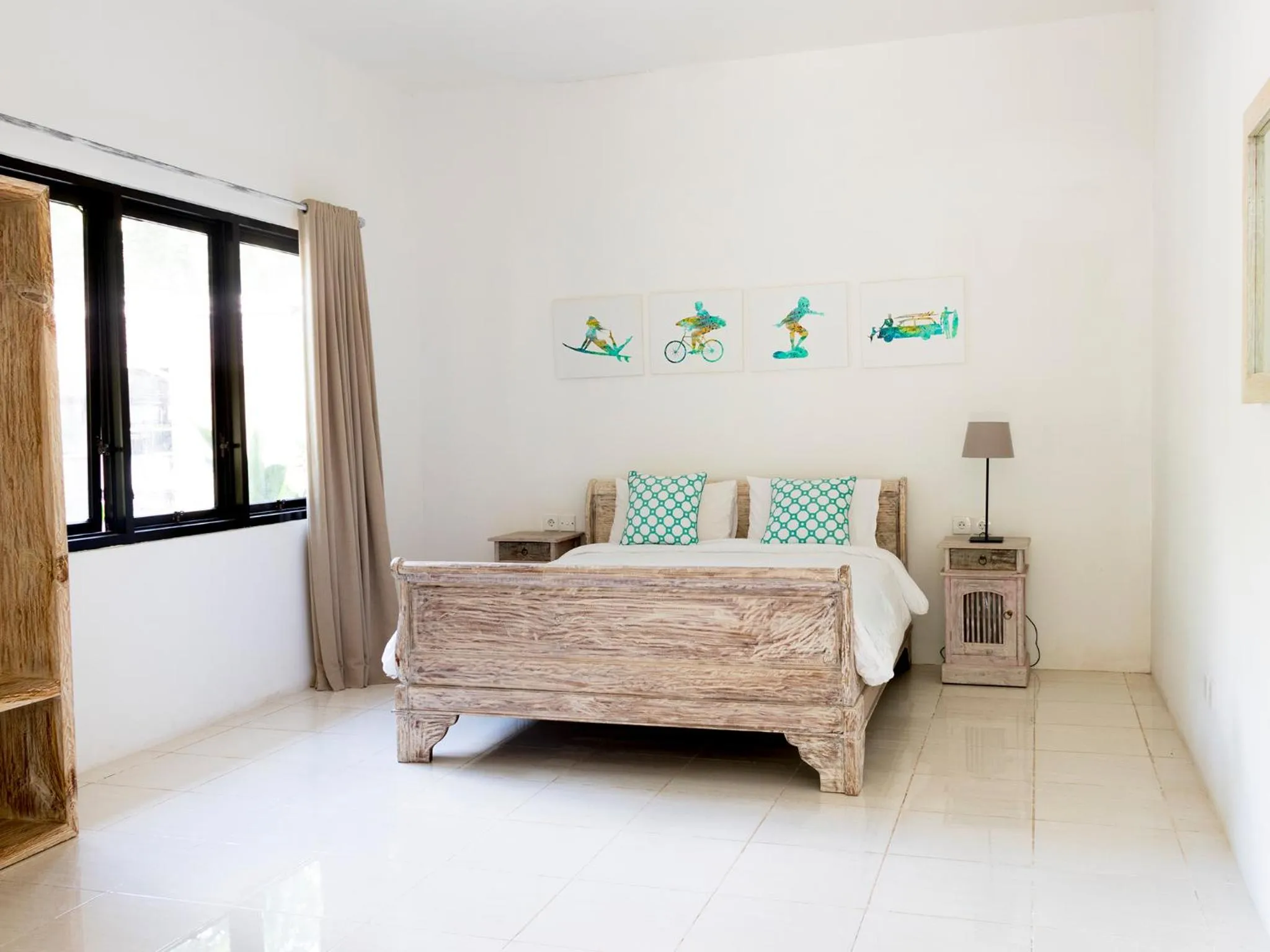 Bed in Myamo Beach Lodge