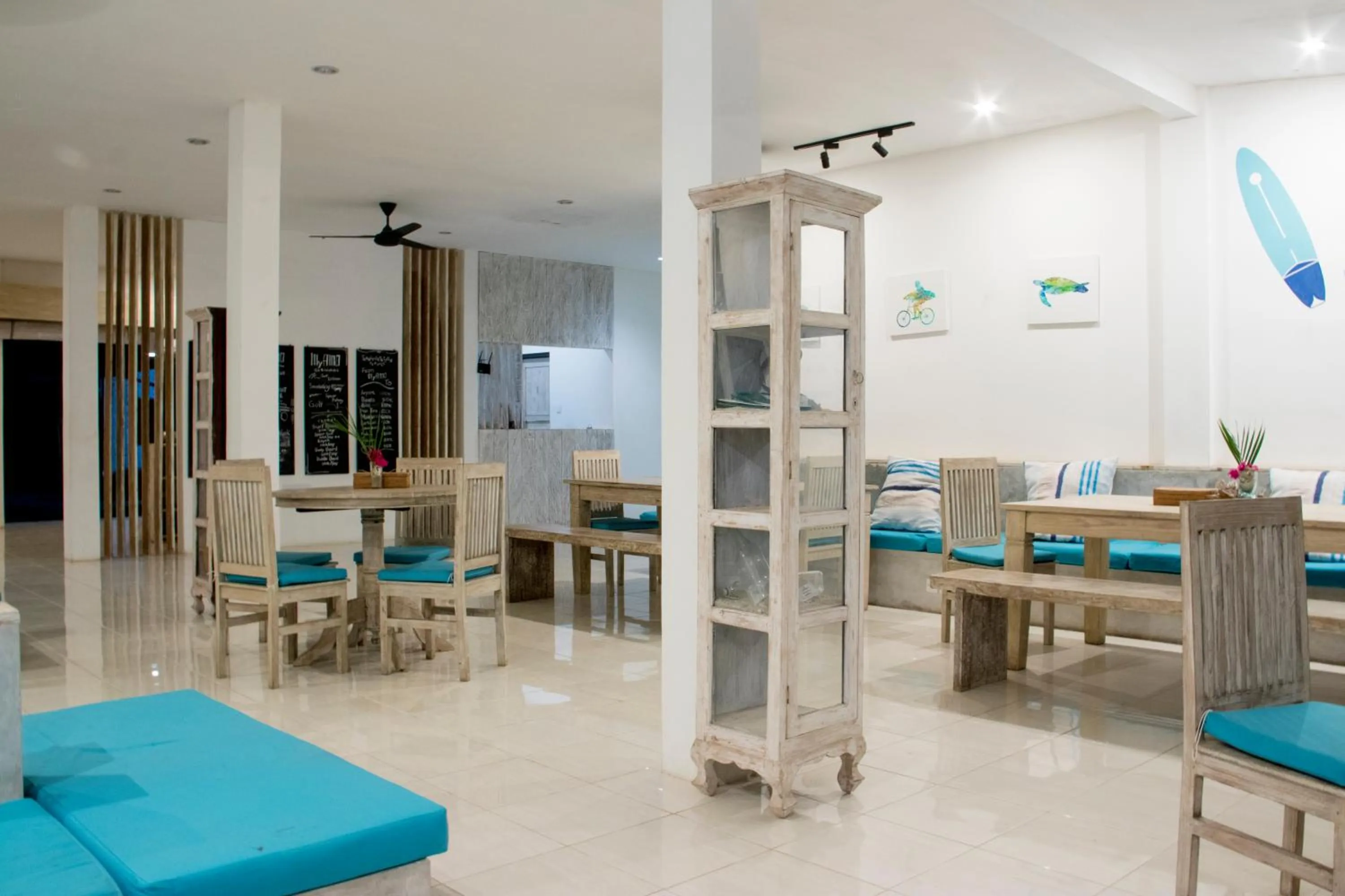 Restaurant/places to eat in Myamo Beach Lodge