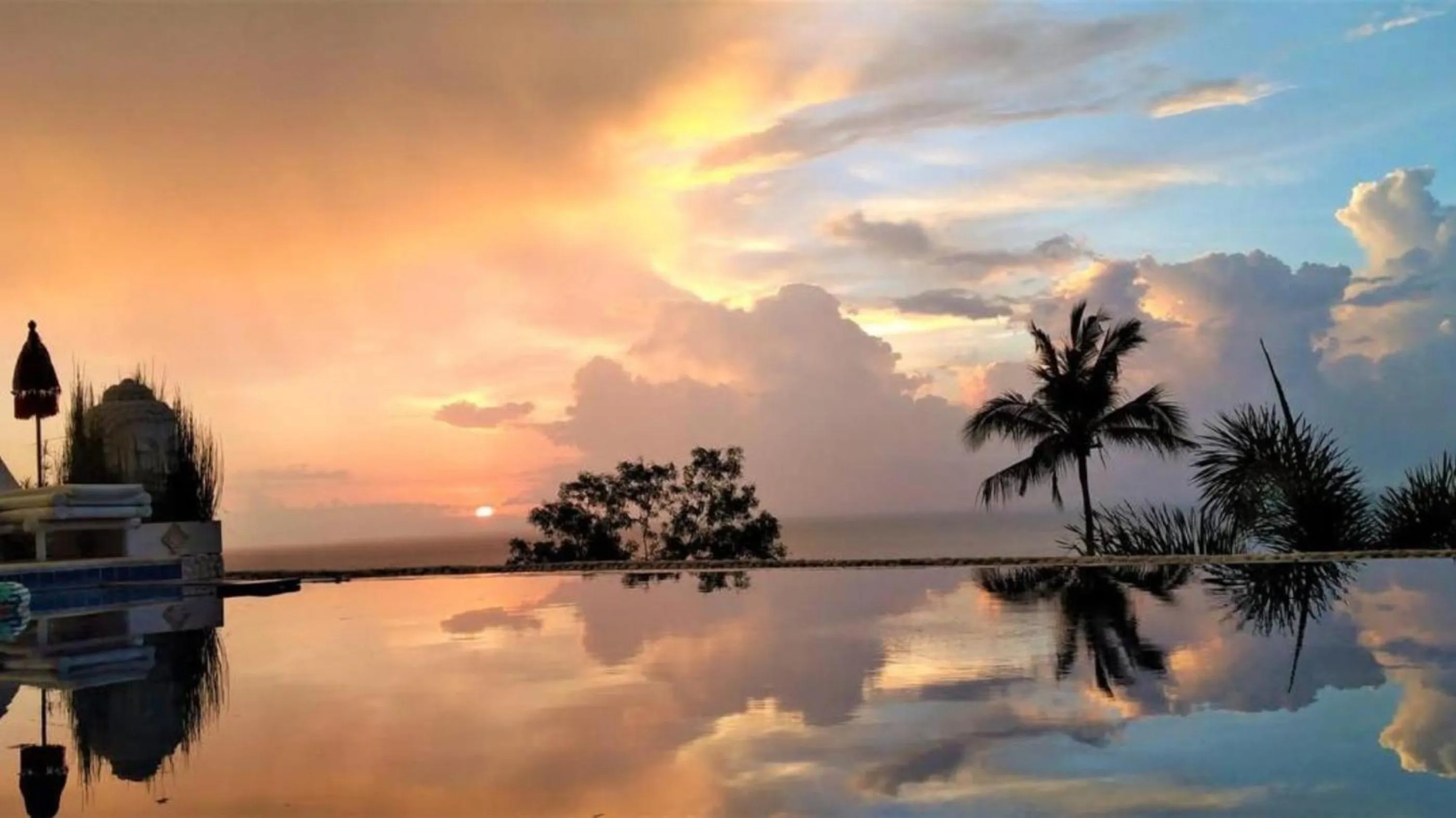 Swimming pool in Villa Umbrella Lombok