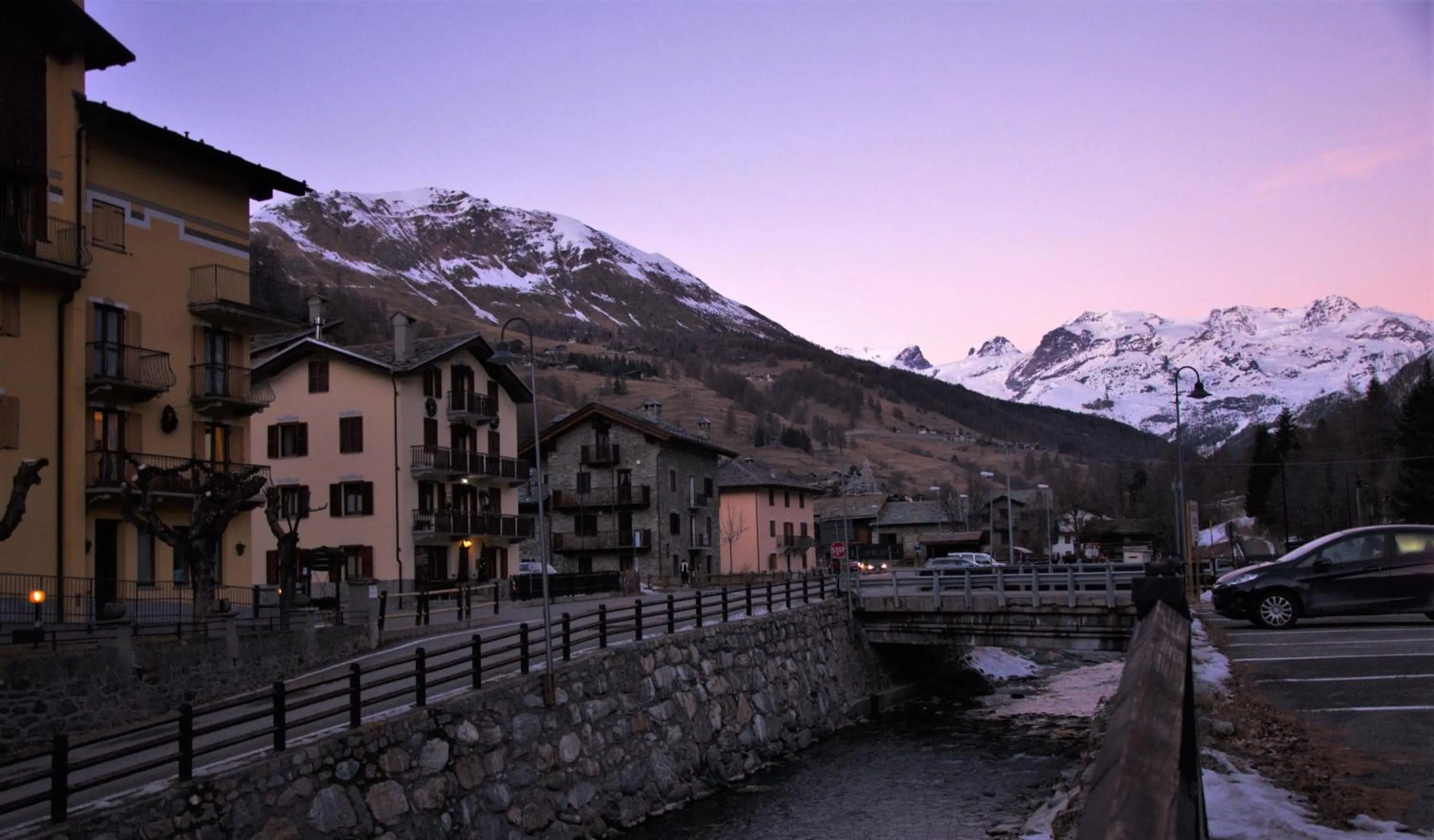 Neighbourhood in R.T.A. Hotel Monte Rosa