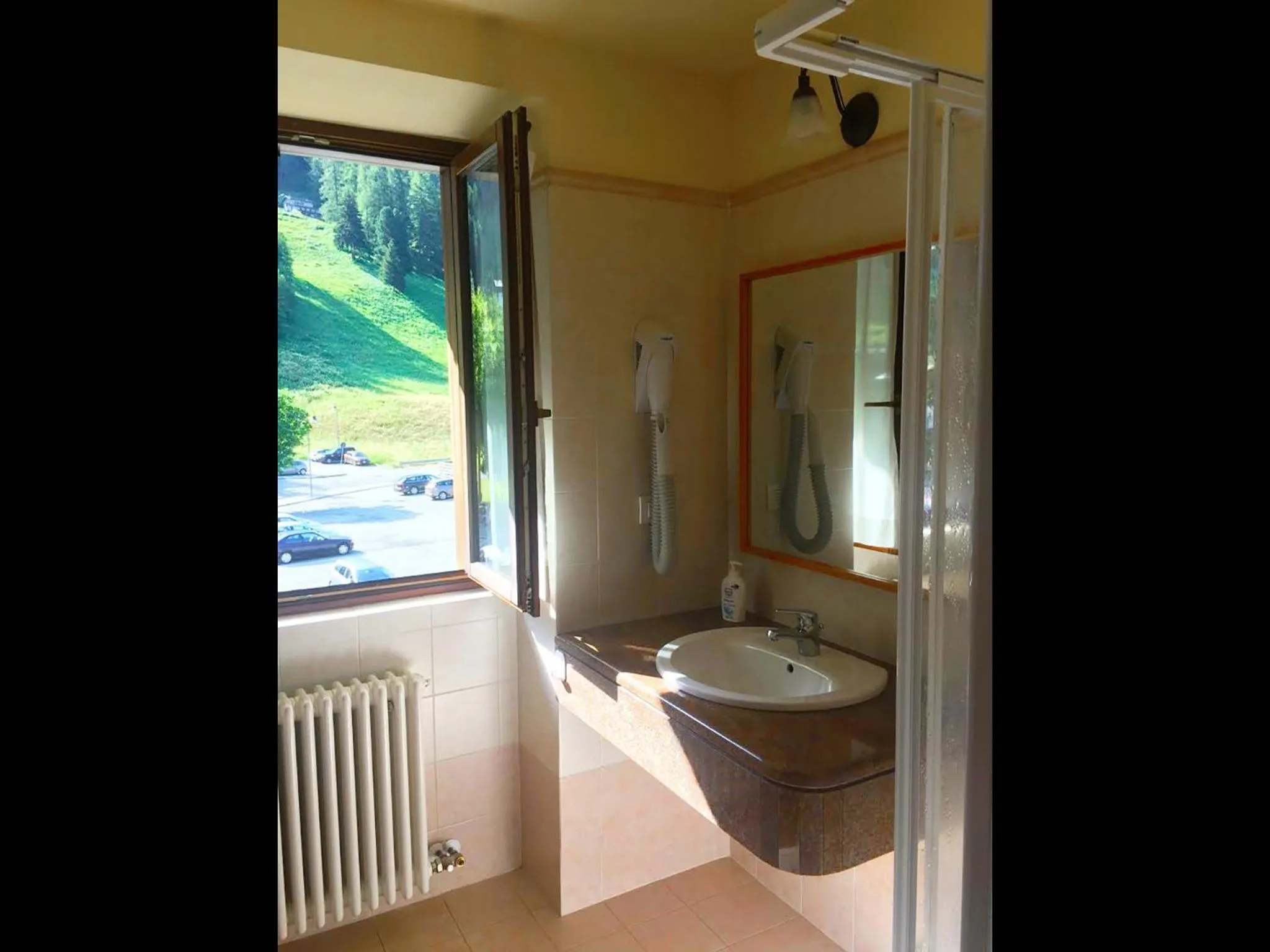 Bathroom in R.T.A. Hotel Monte Rosa