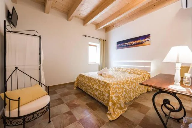 Photo of the whole room in B&B ANTICO GRANAIO