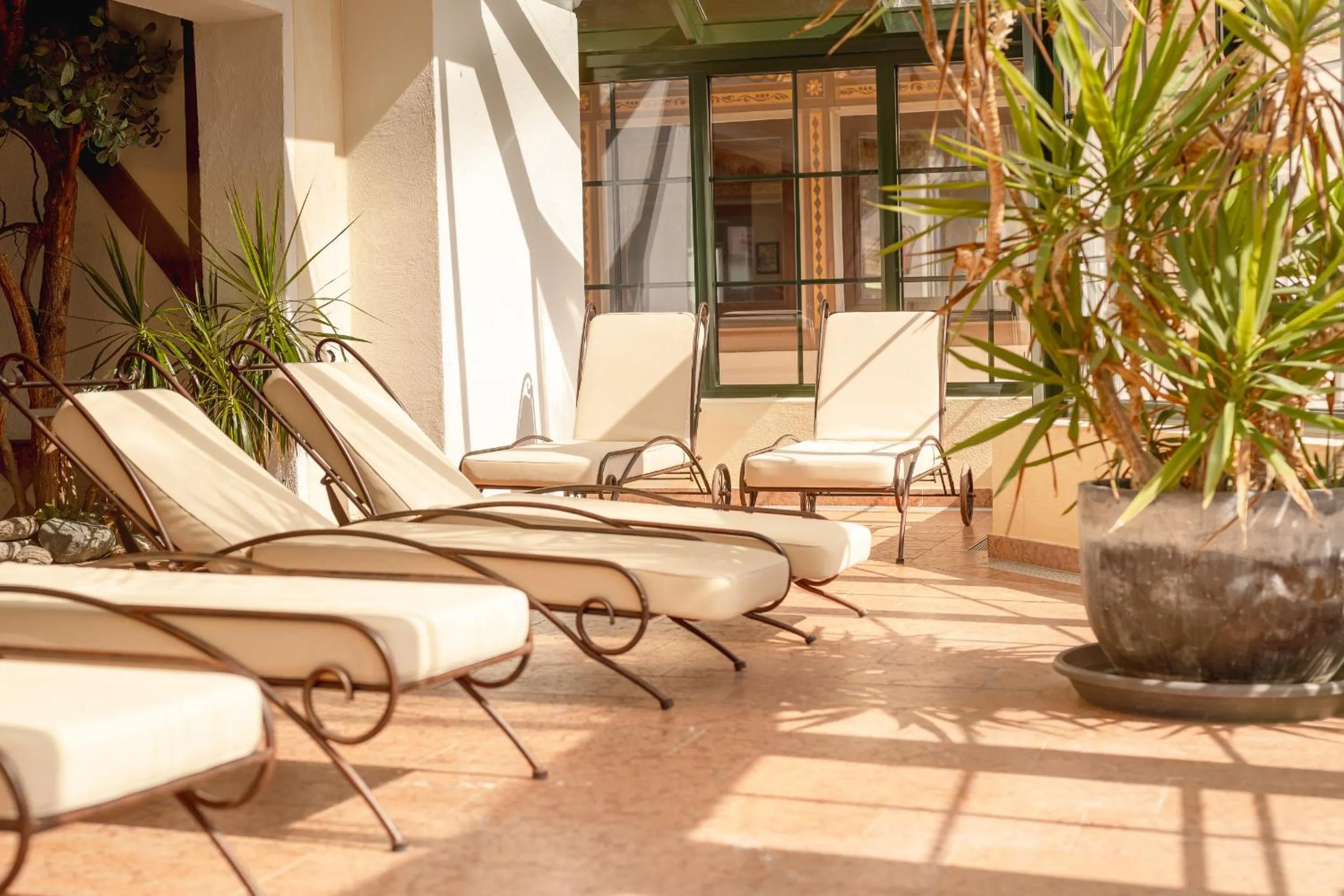 Swimming pool in Hotel Berghof