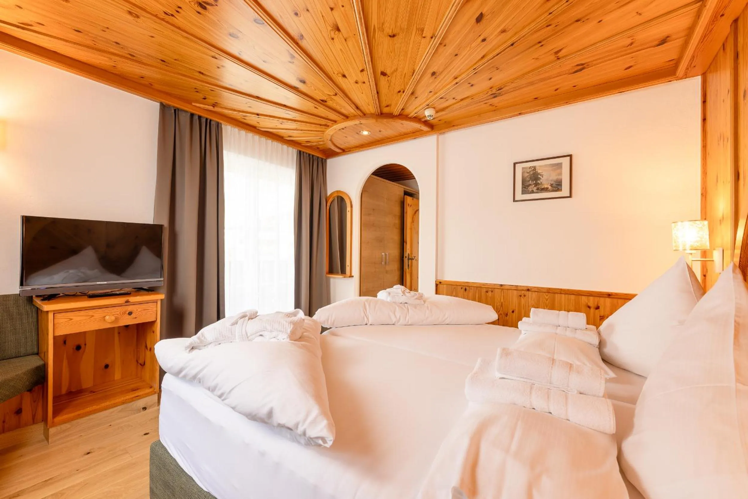 Photo of the whole room, Bed in Hotel Berghof