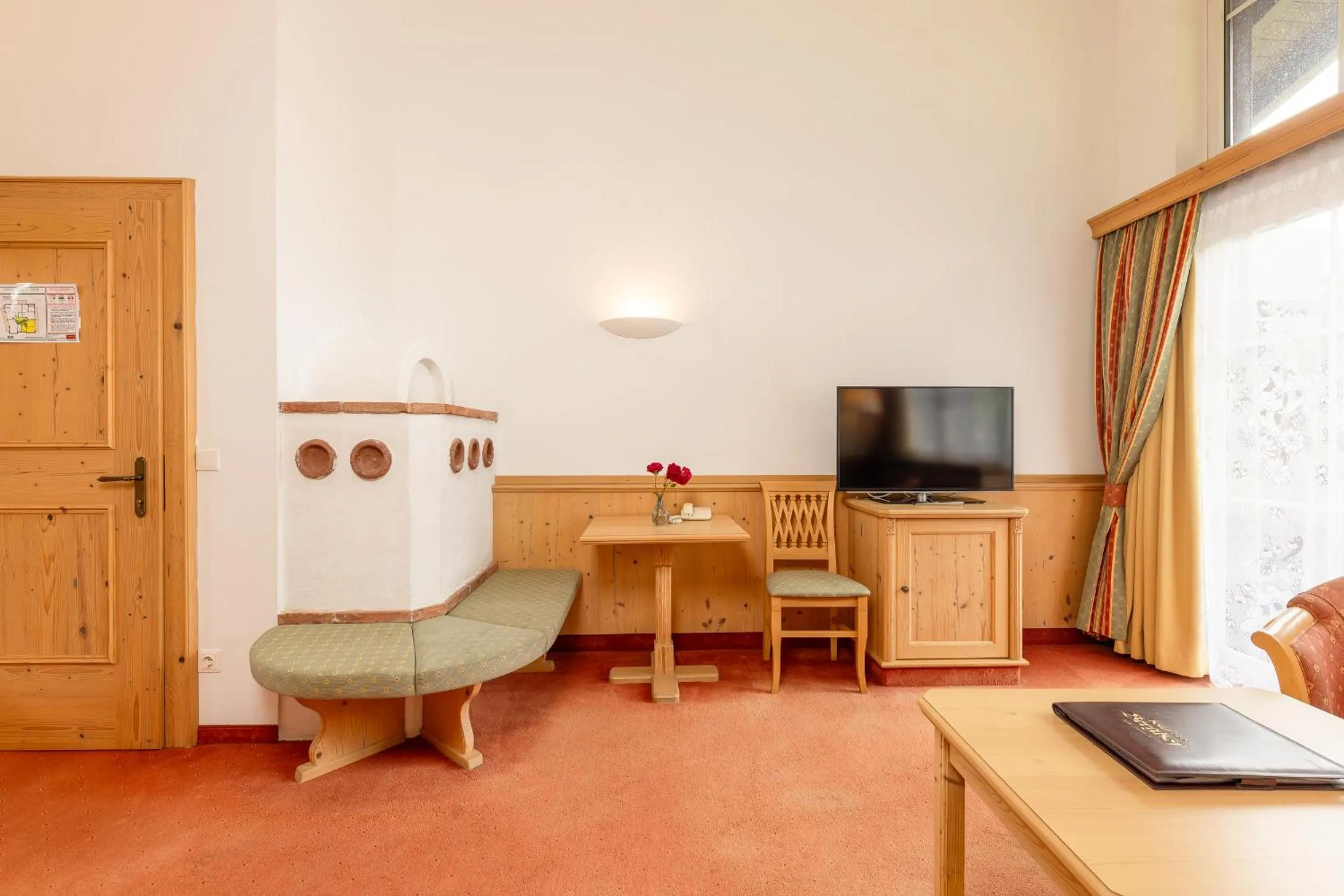 TV and multimedia in Hotel Berghof