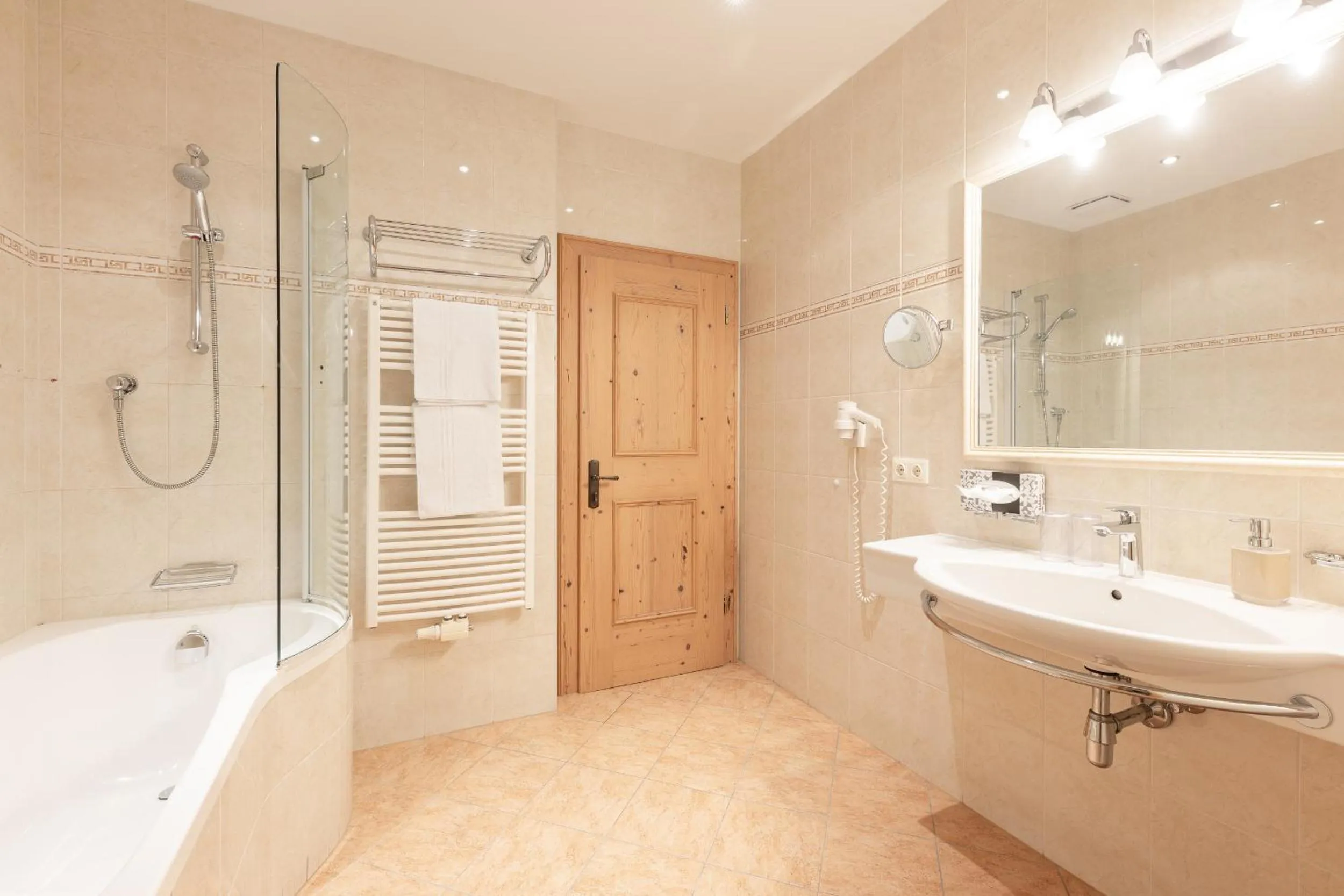 Bath in Hotel Berghof