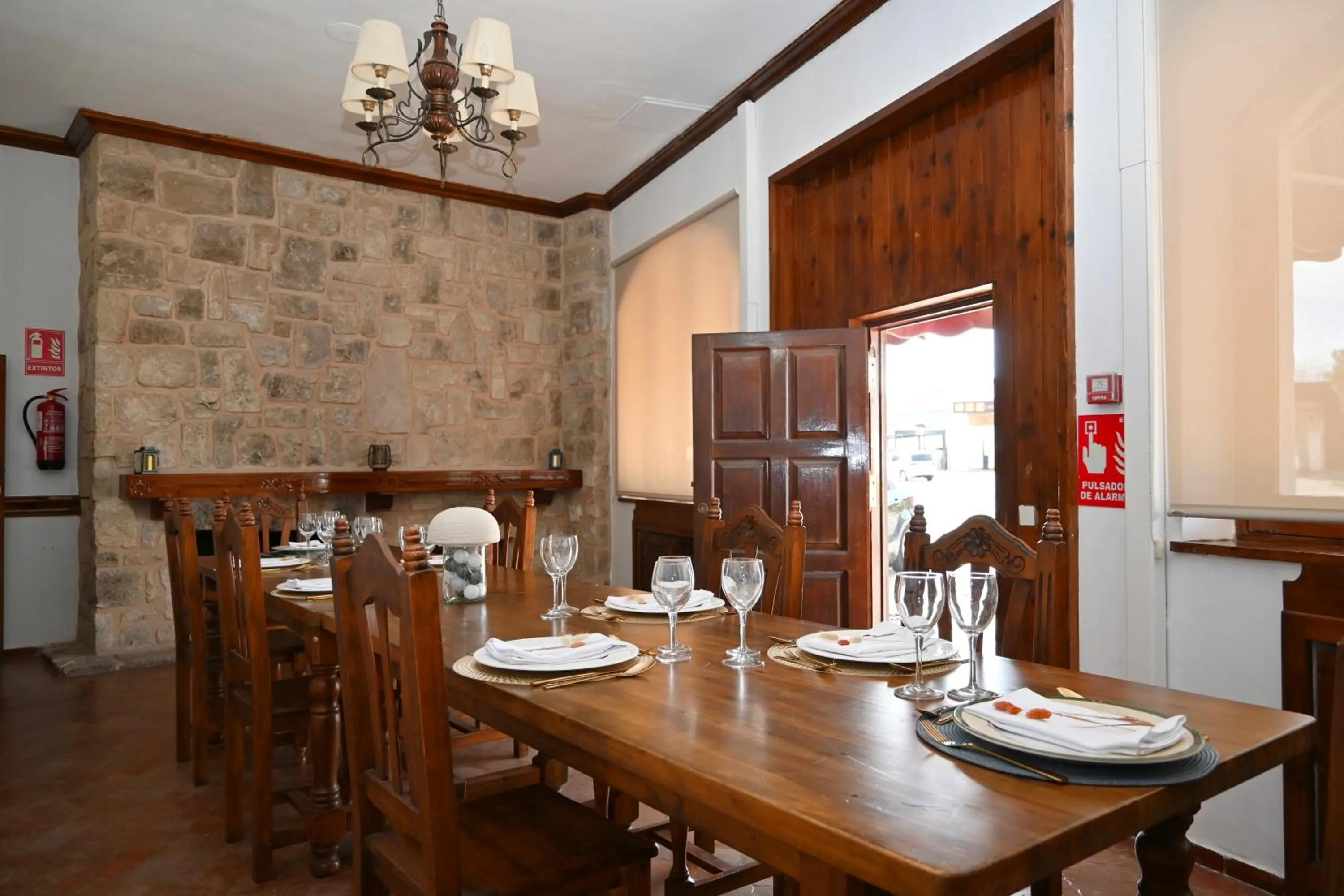 Restaurant/places to eat in Hotel del Sol