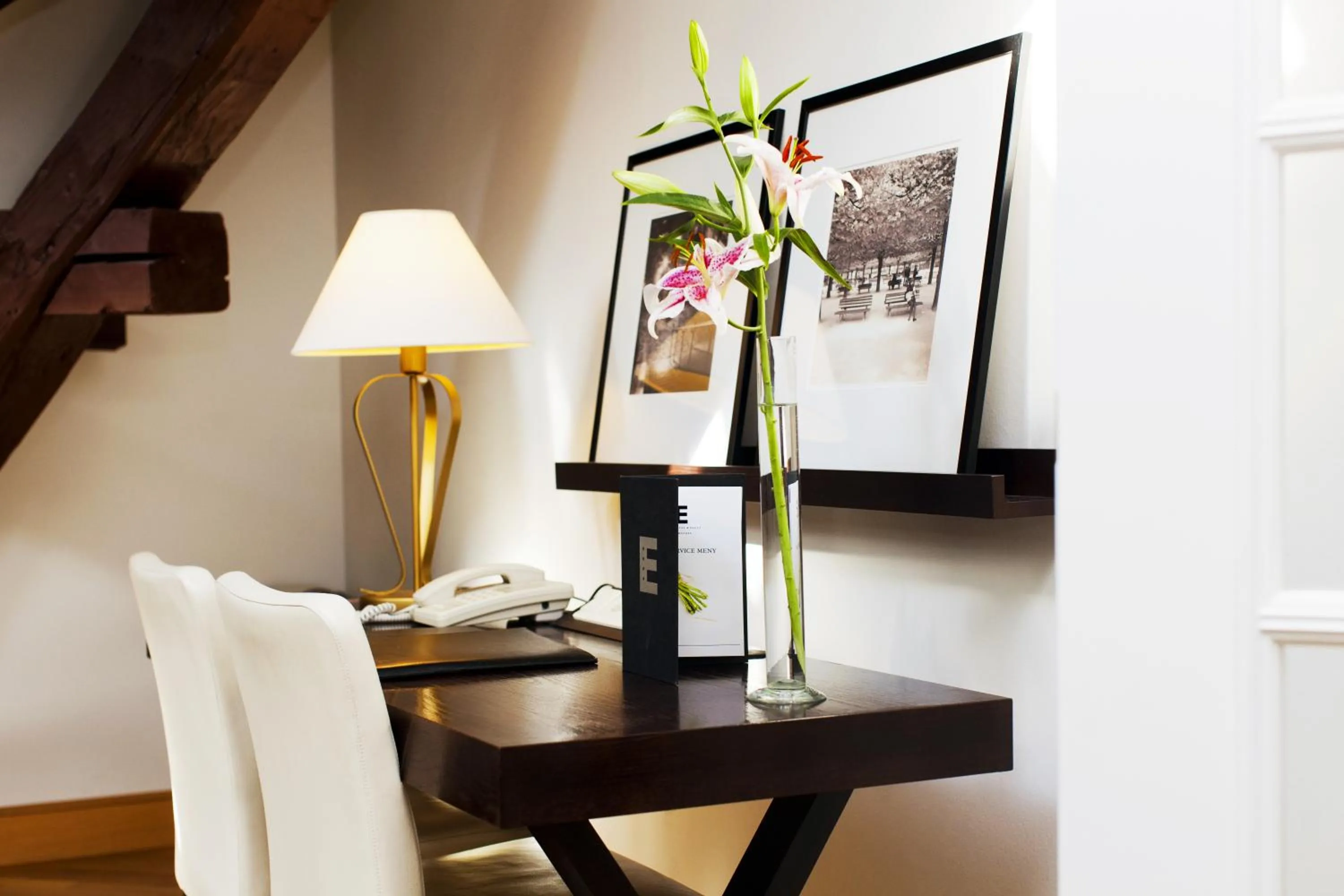 Seating area in Elite Hotel Knaust