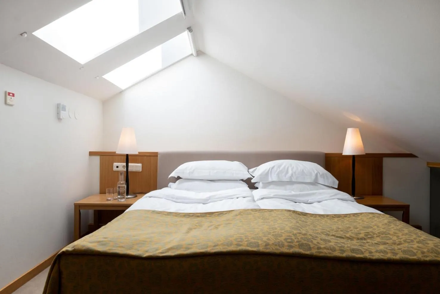 Bed in Elite Hotel Knaust