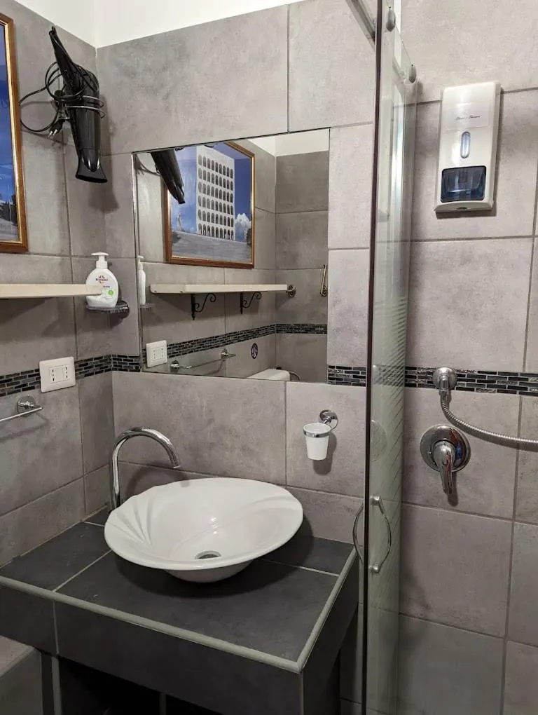 Shower in Roma sogno infinito