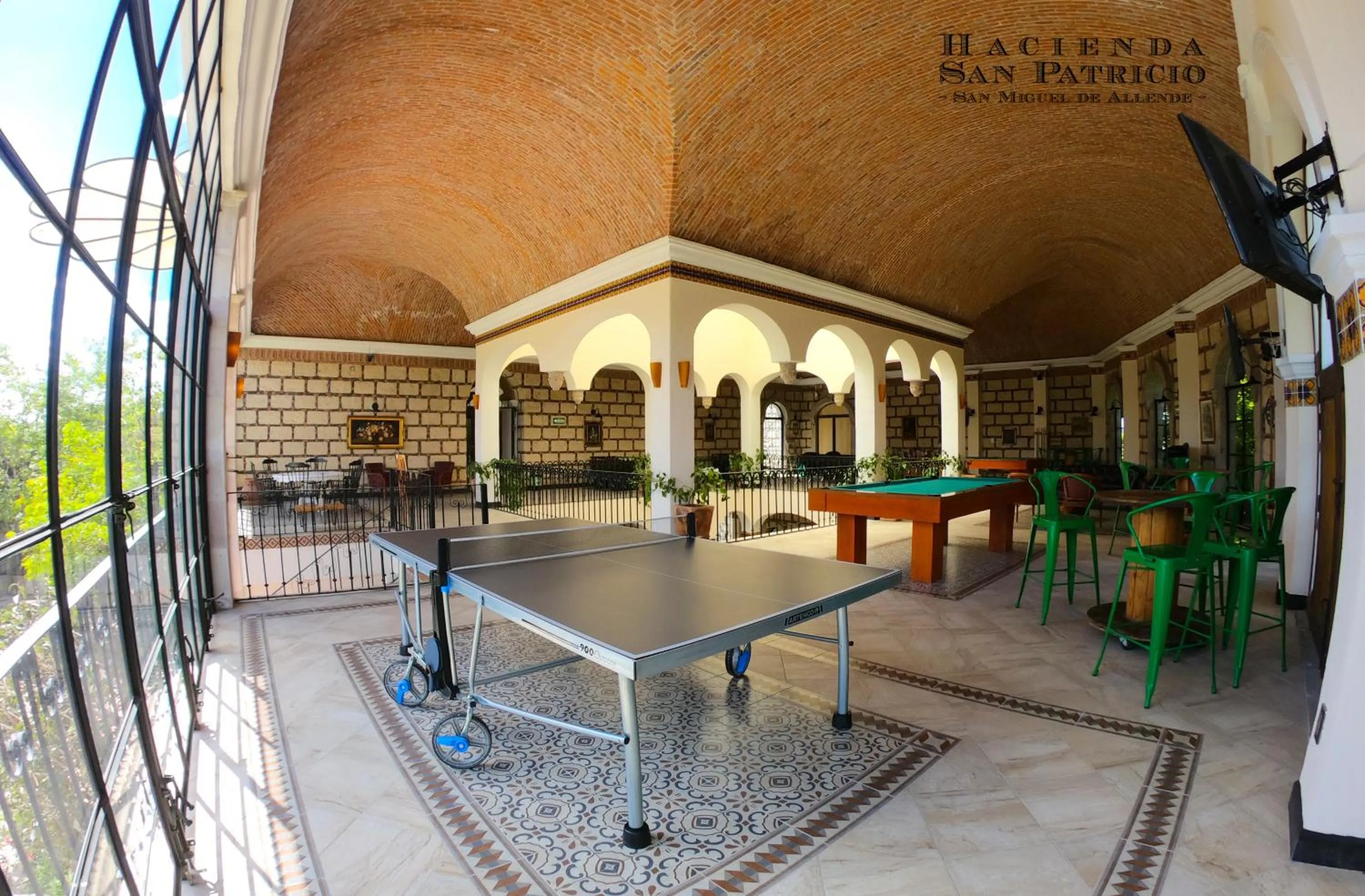 Table tennis in Hacienda San Patricio