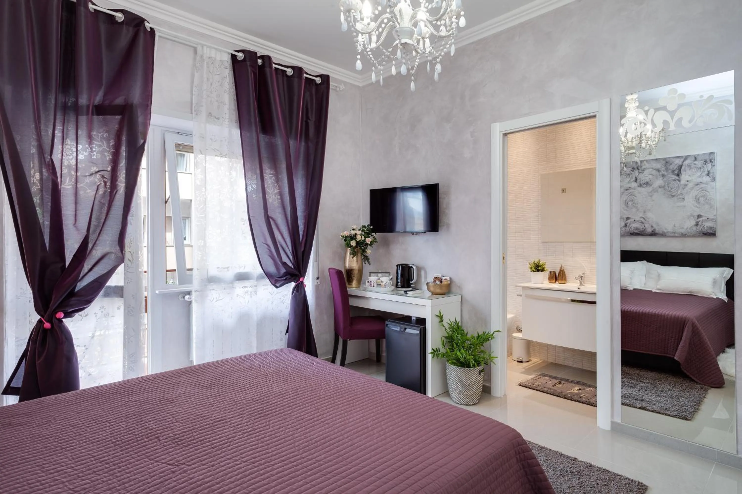 Day, Bed in Dreamsrome Suites