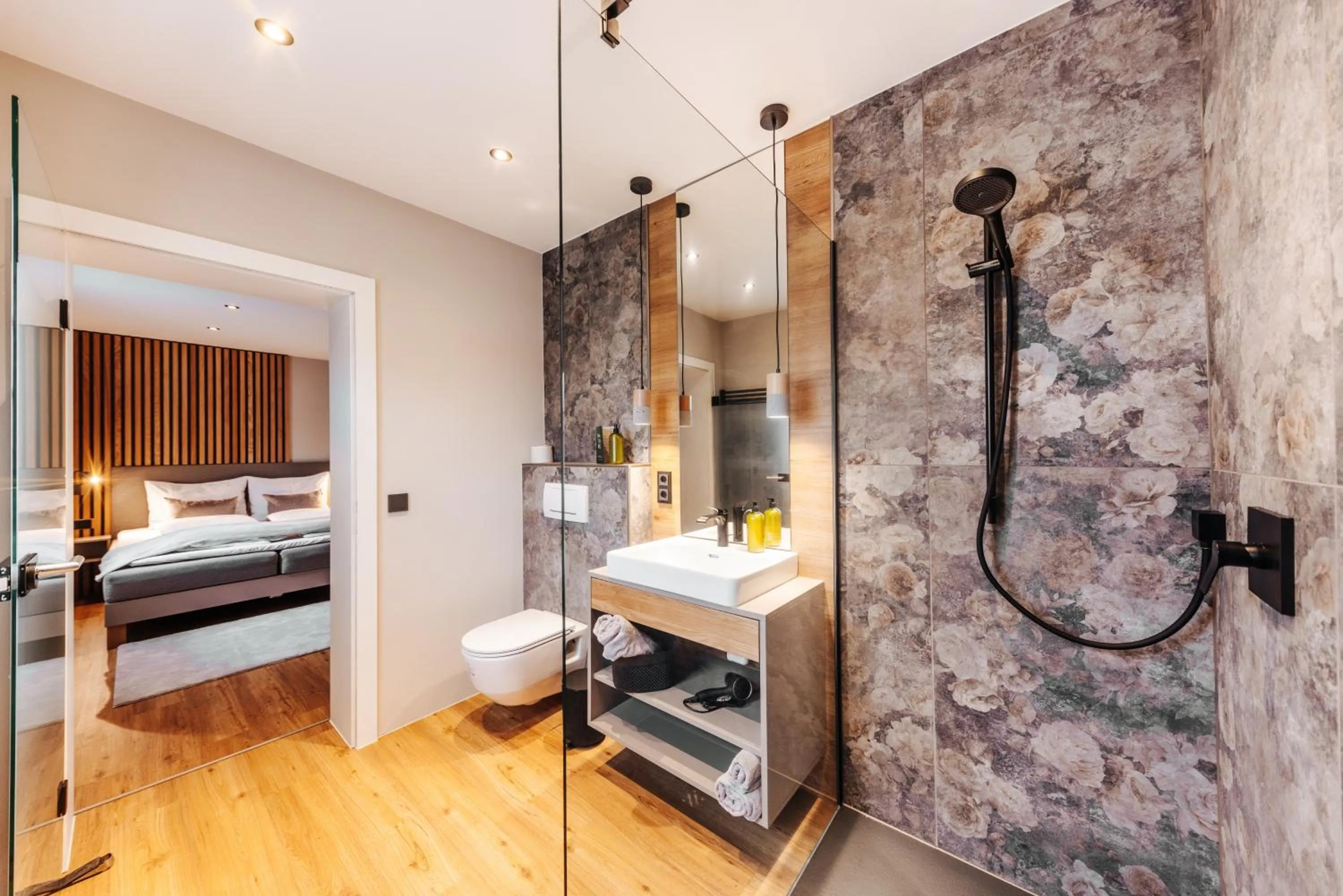 Decorative detail, Bed in Pension Linder