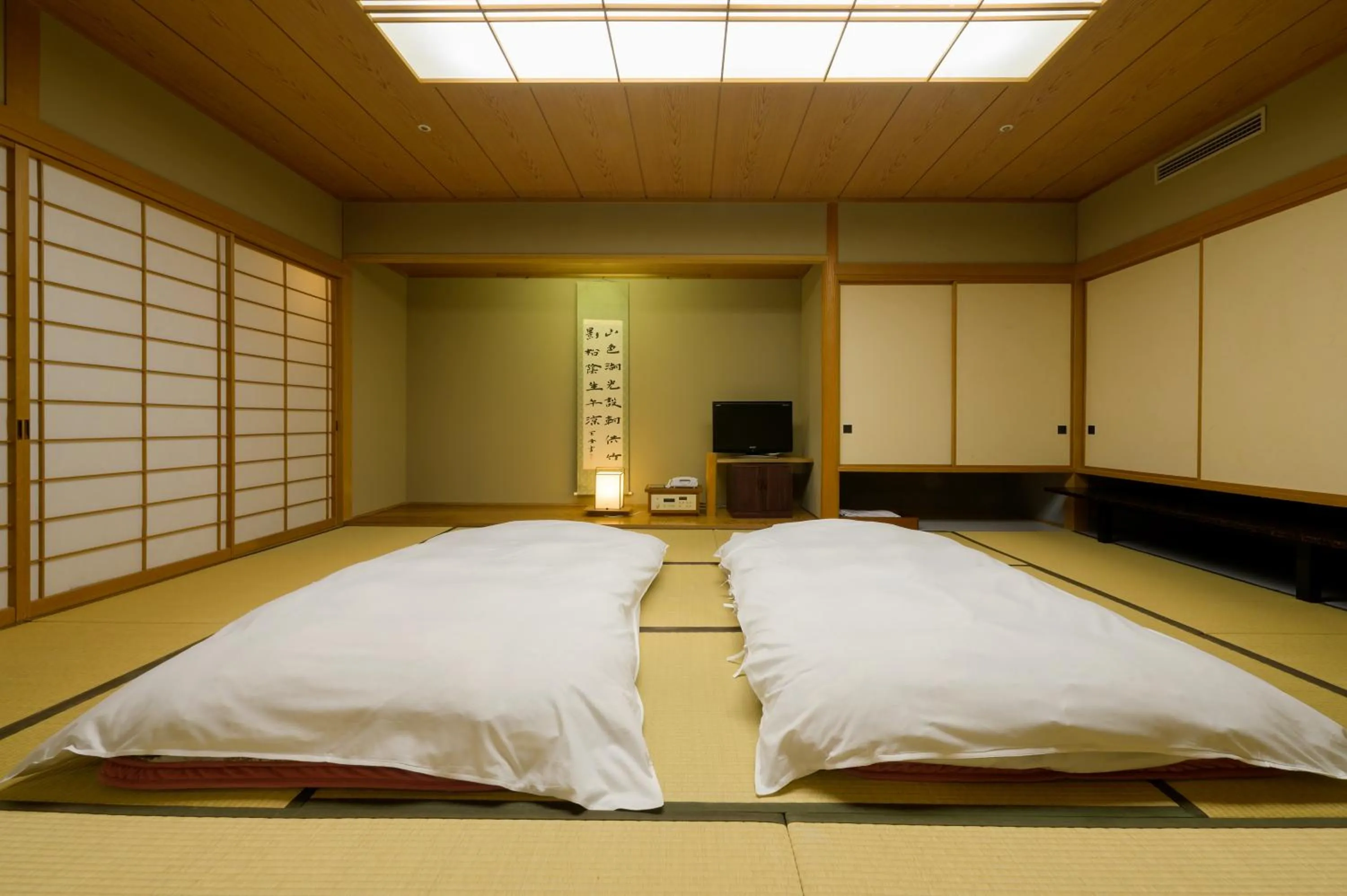 Photo of the whole room, Bed in Hotel Aomori