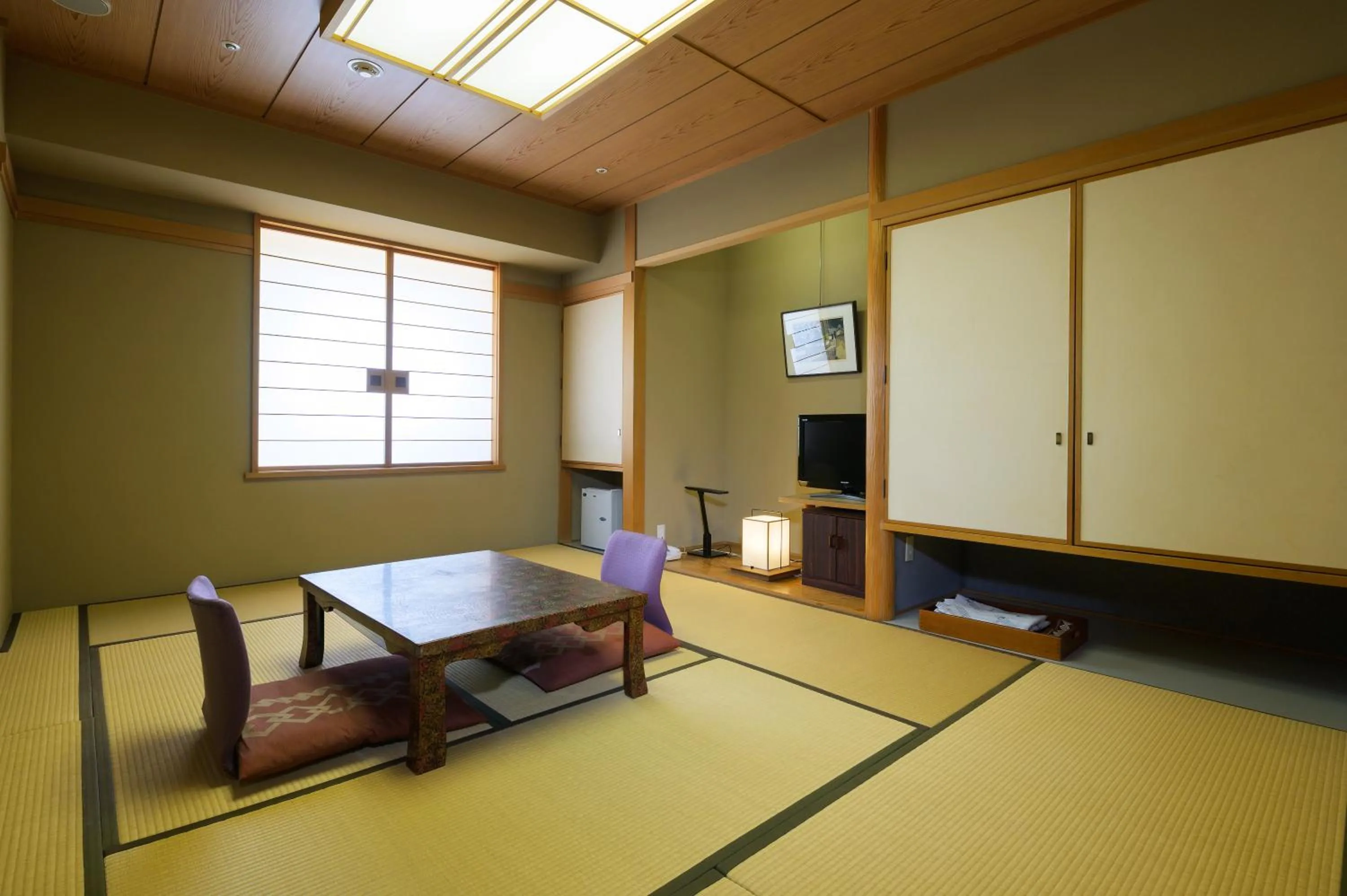 Photo of the whole room in Hotel Aomori