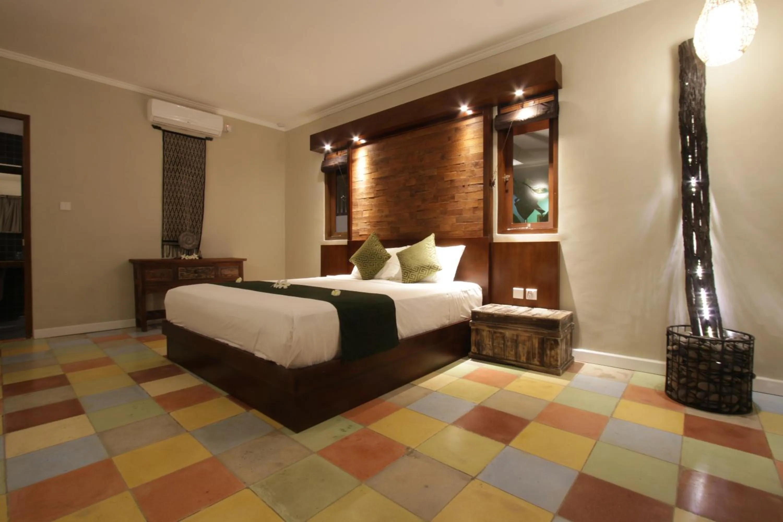 Bed in Green Bird Villa