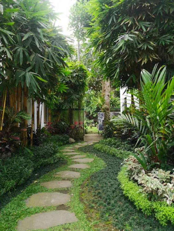 Garden in Green Bird Villa