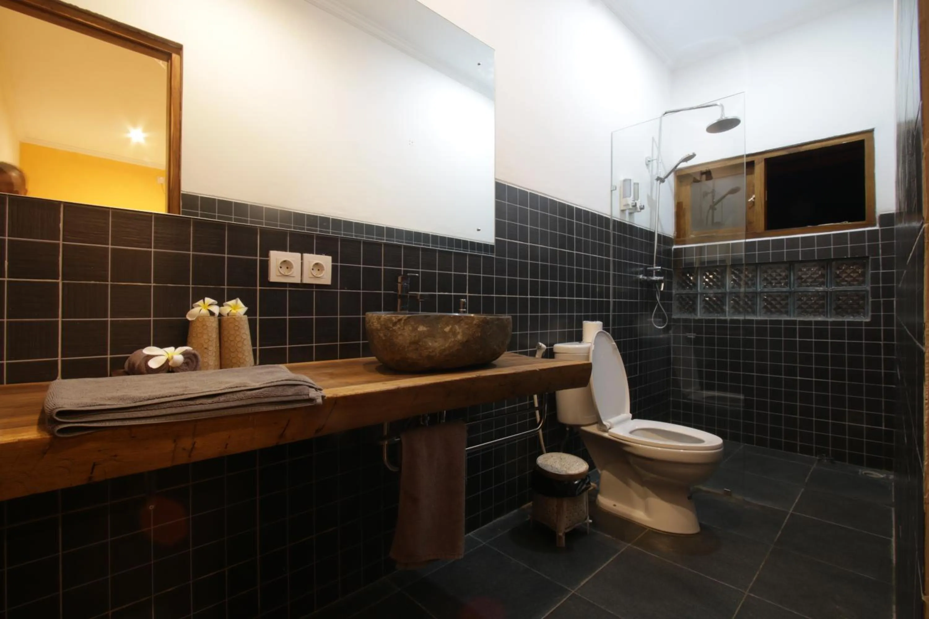 Shower in Green Bird Villa