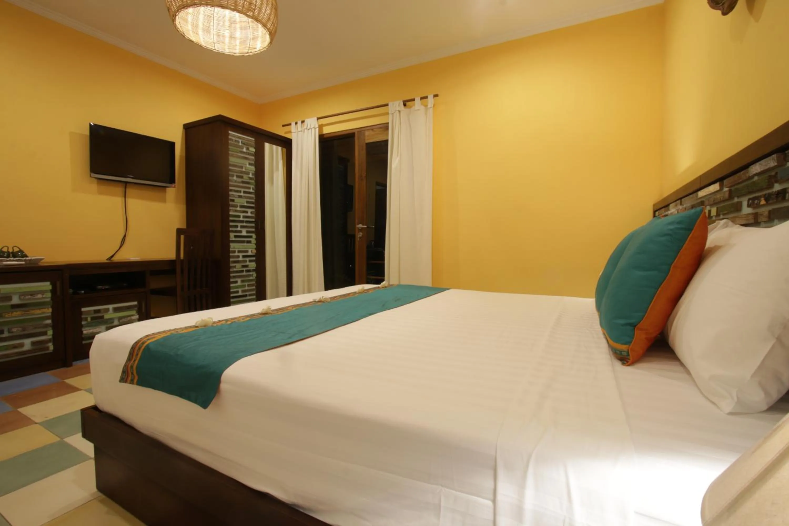 Bedroom, Bed in Green Bird Villa