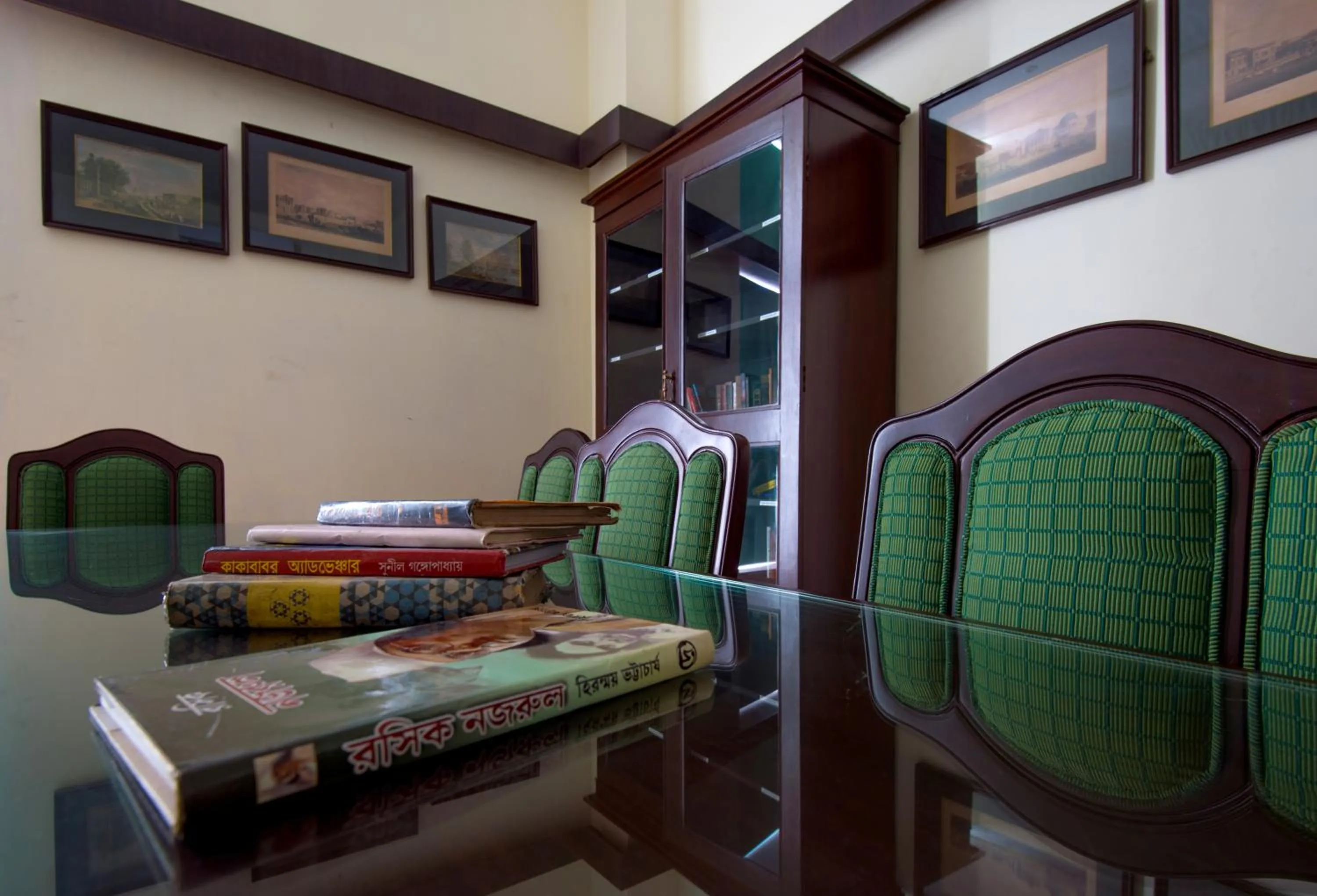 Library, Bed in Sinclairs Burdwan