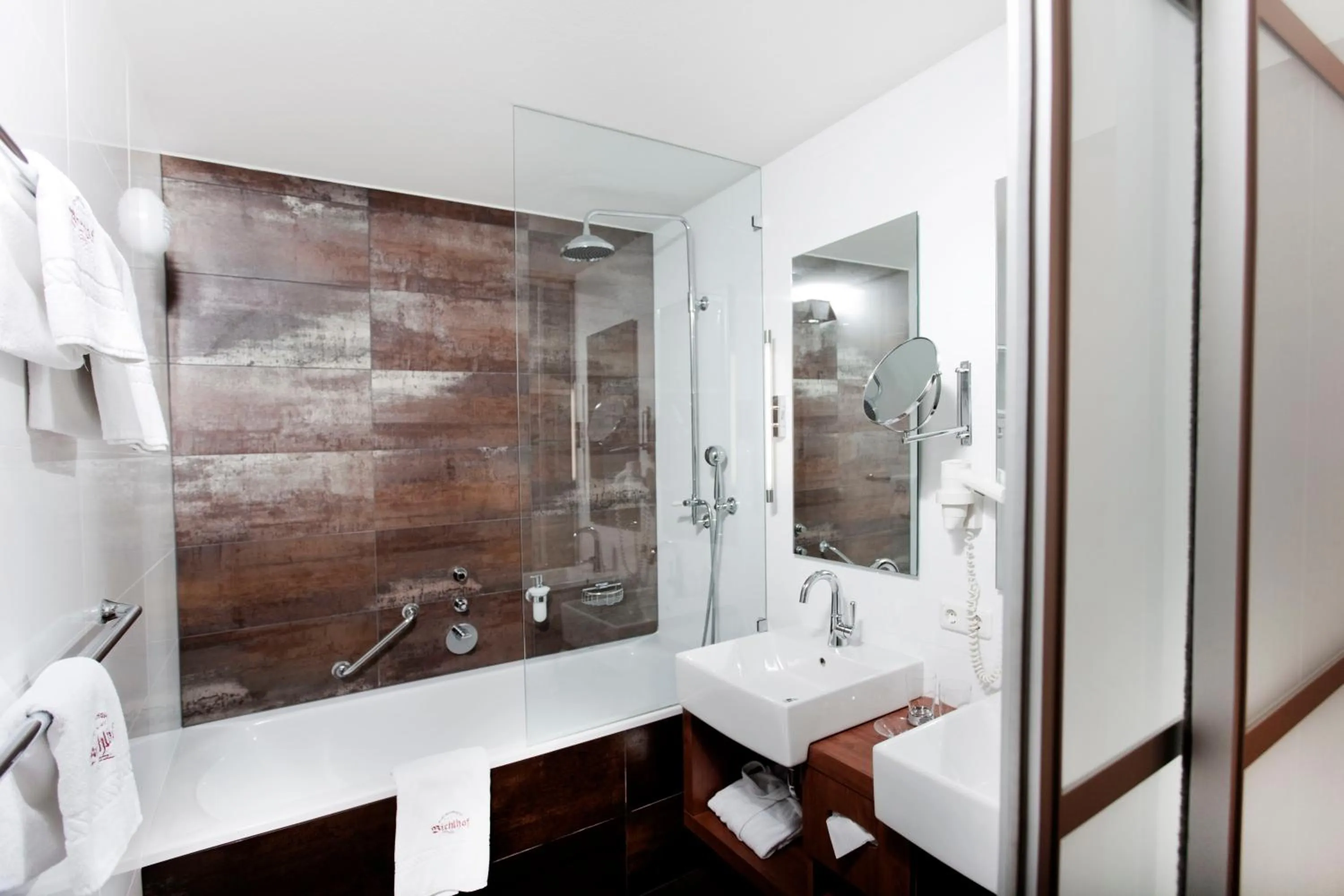 Bathroom in Sport-Wellnesshotel Bichlhof