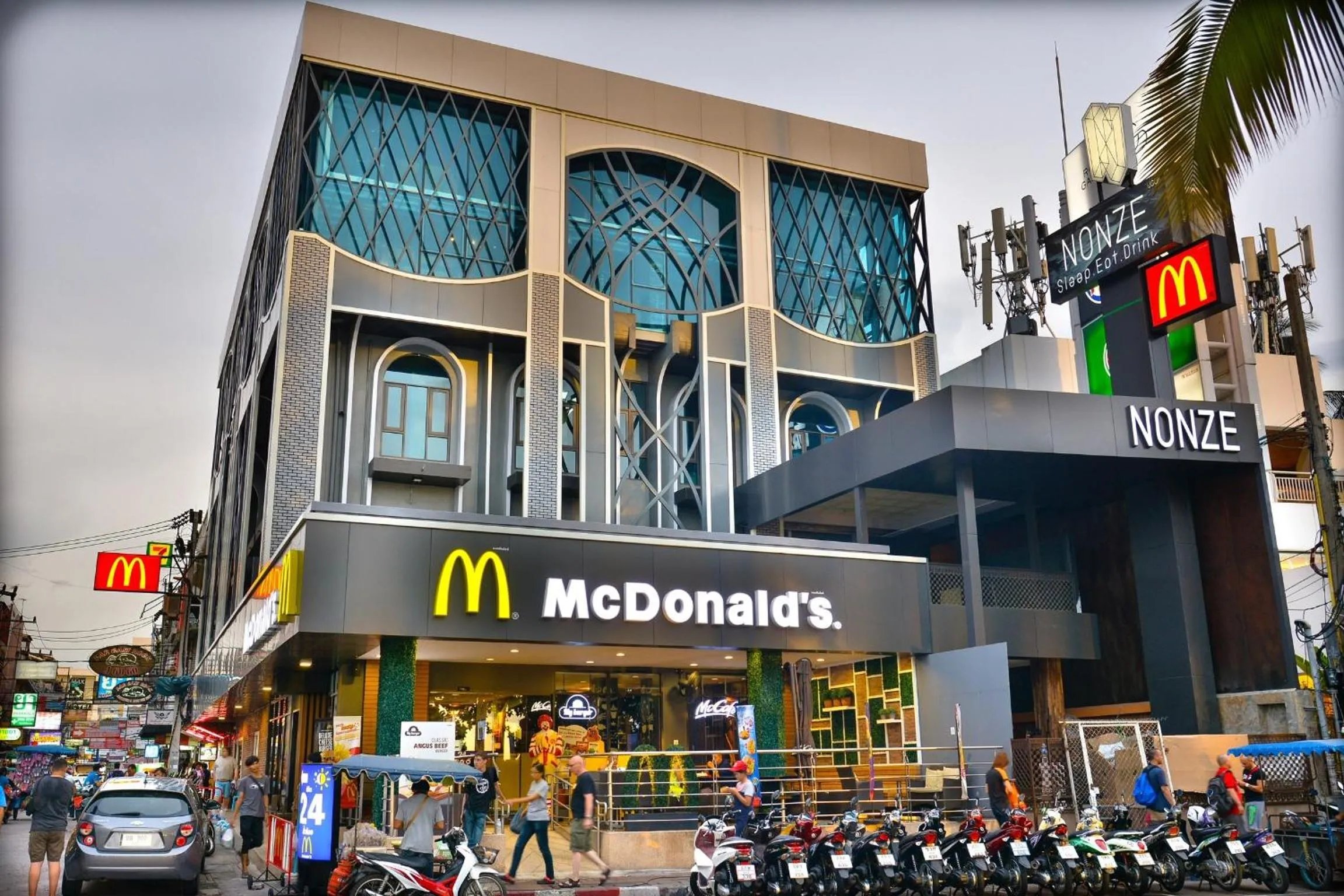 Facade/entrance in Nonze Hostel