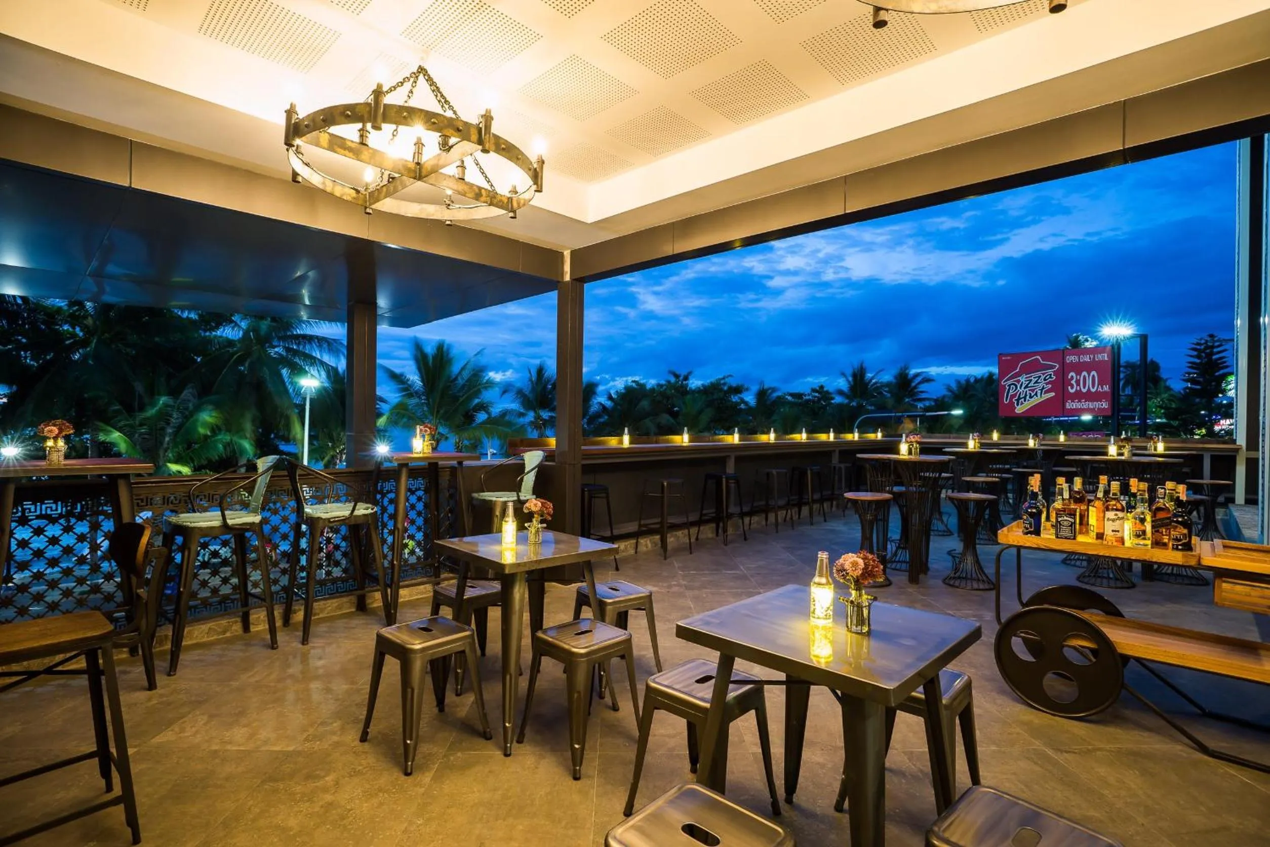 Restaurant/places to eat in Nonze Hostel