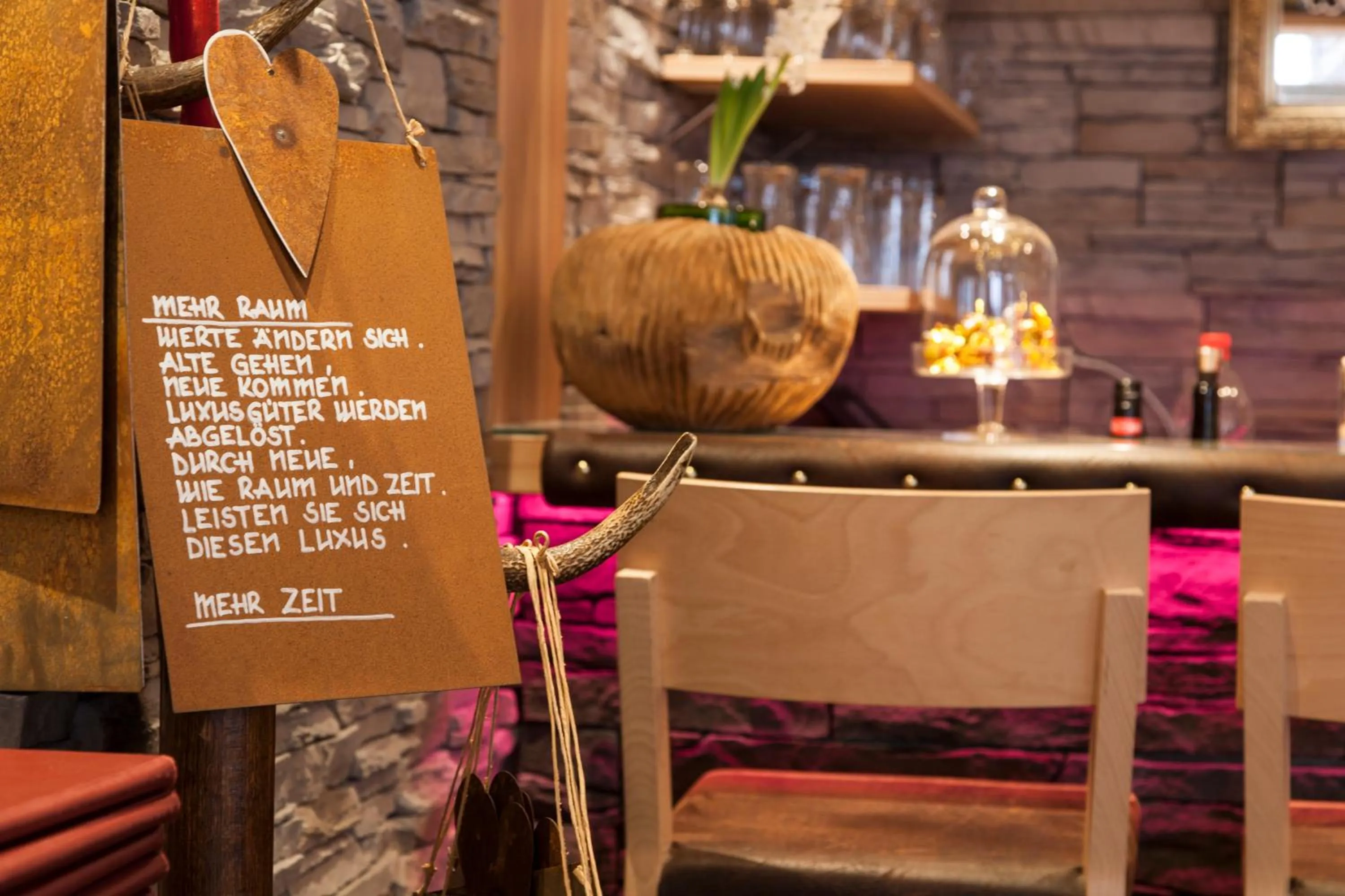 Restaurant/places to eat in Am Dorfplatz Suites - Adults friendly