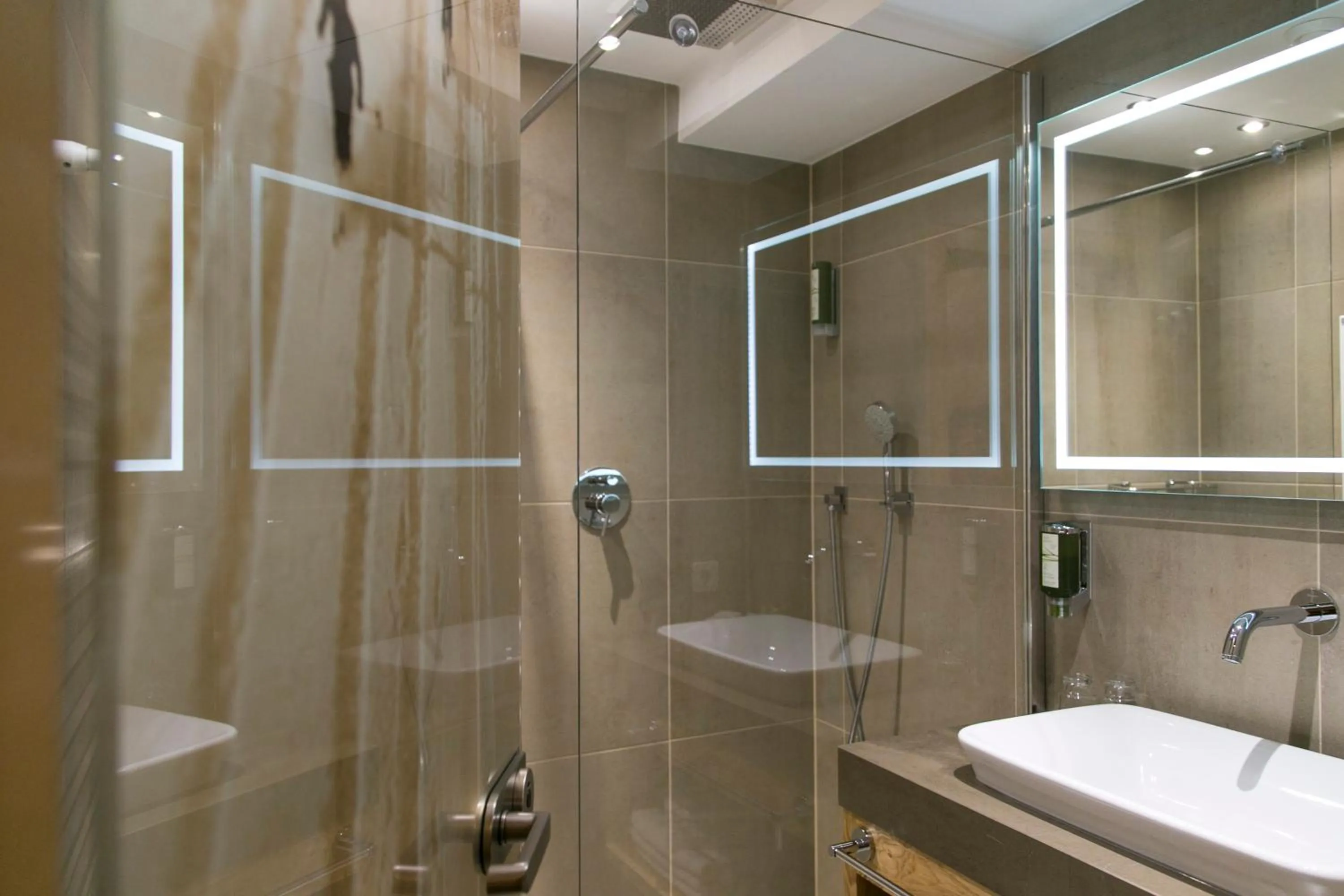 Bathroom in Am Dorfplatz Suites - Adults friendly