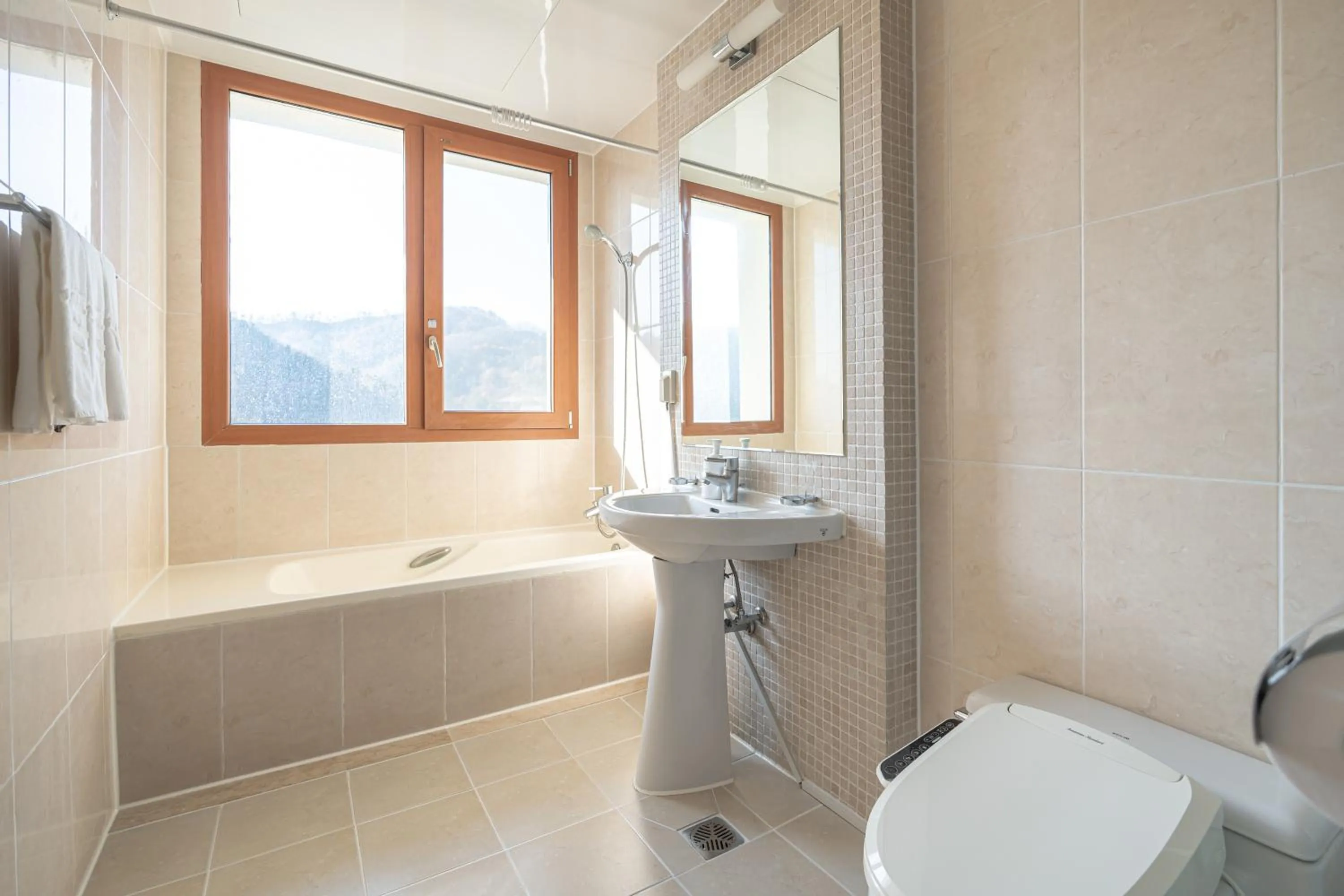 Elysian Gangchon Resort