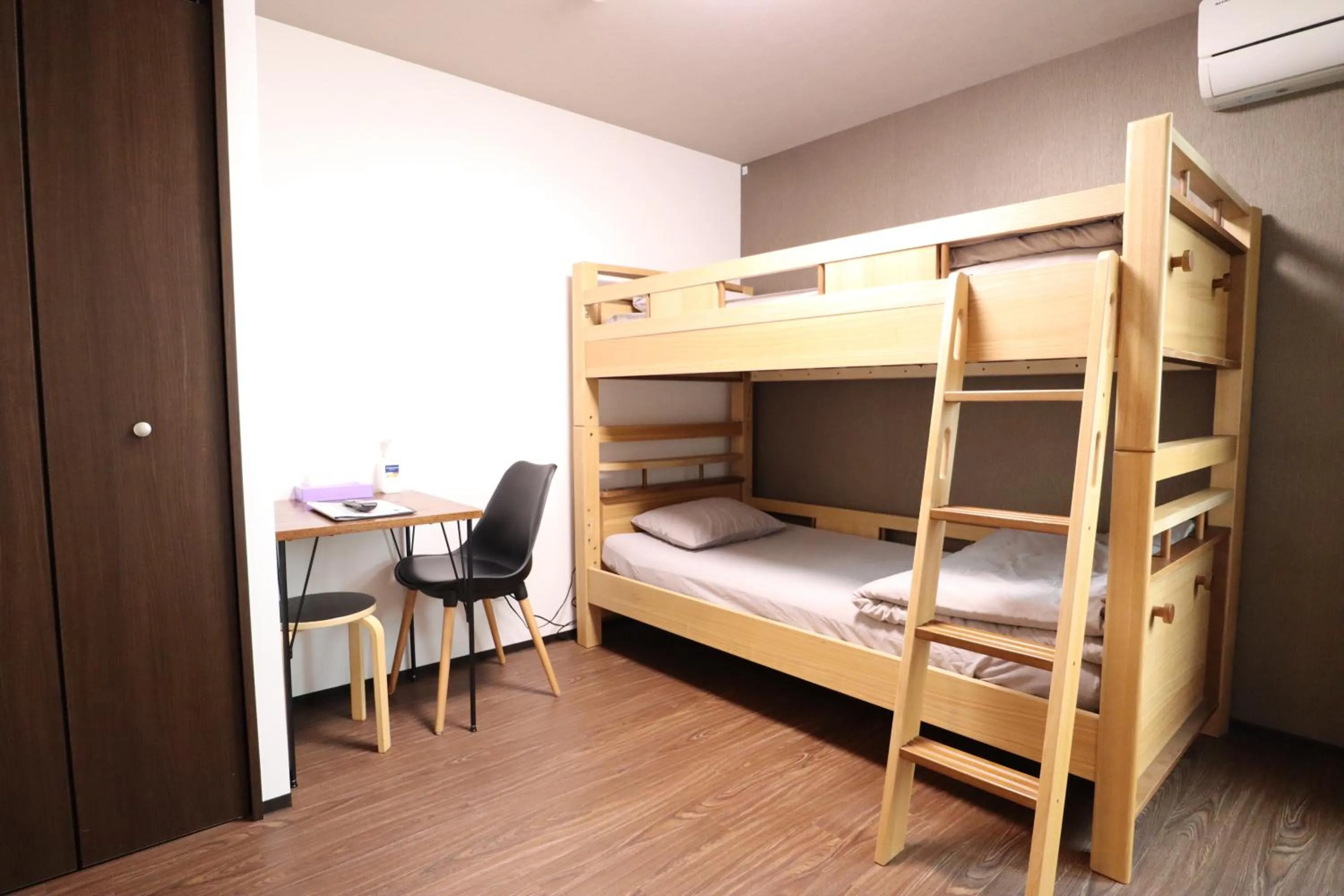bunk bed, Bed in Kyostay Iroha Toji Annex