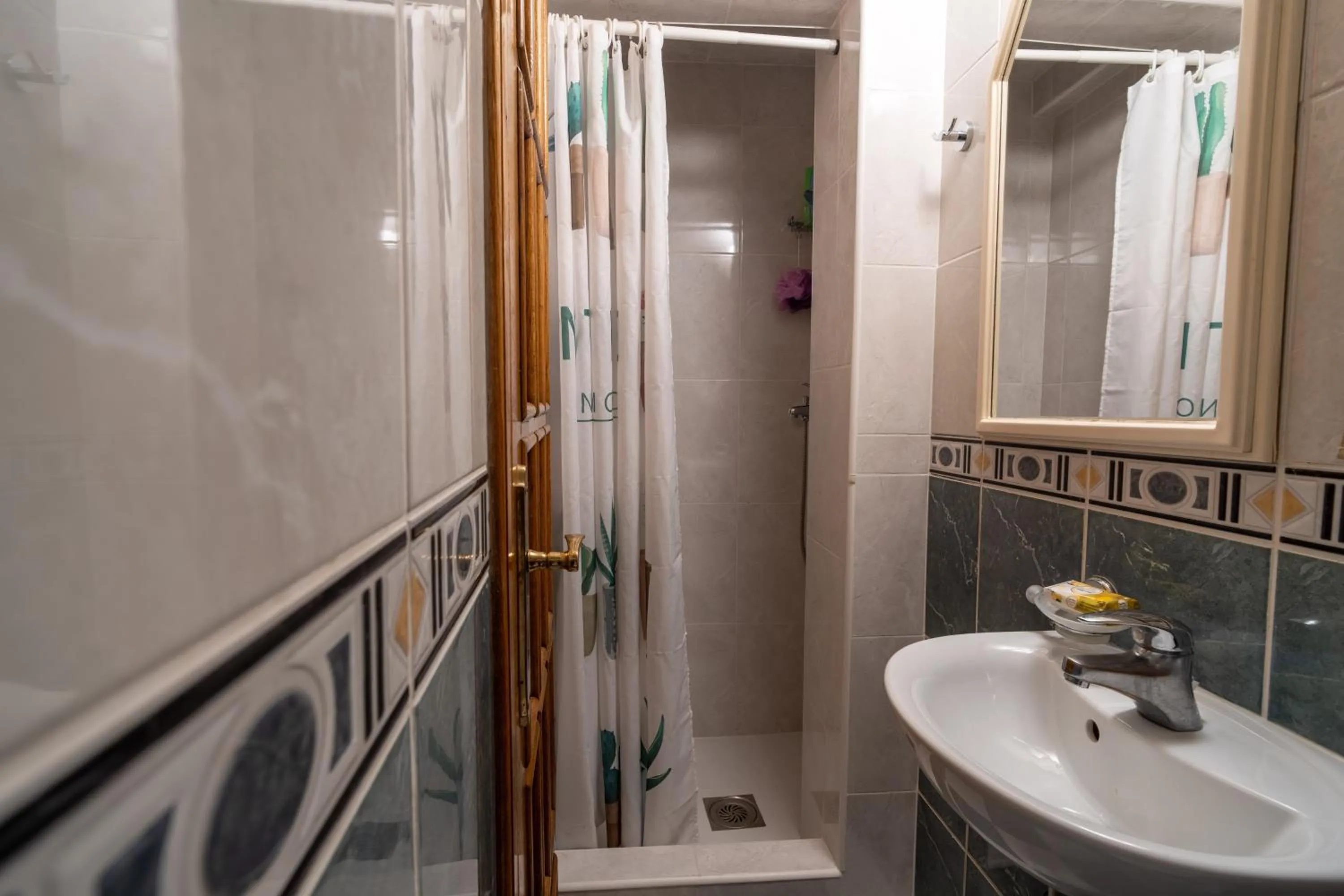 Shower in Studios Belvi