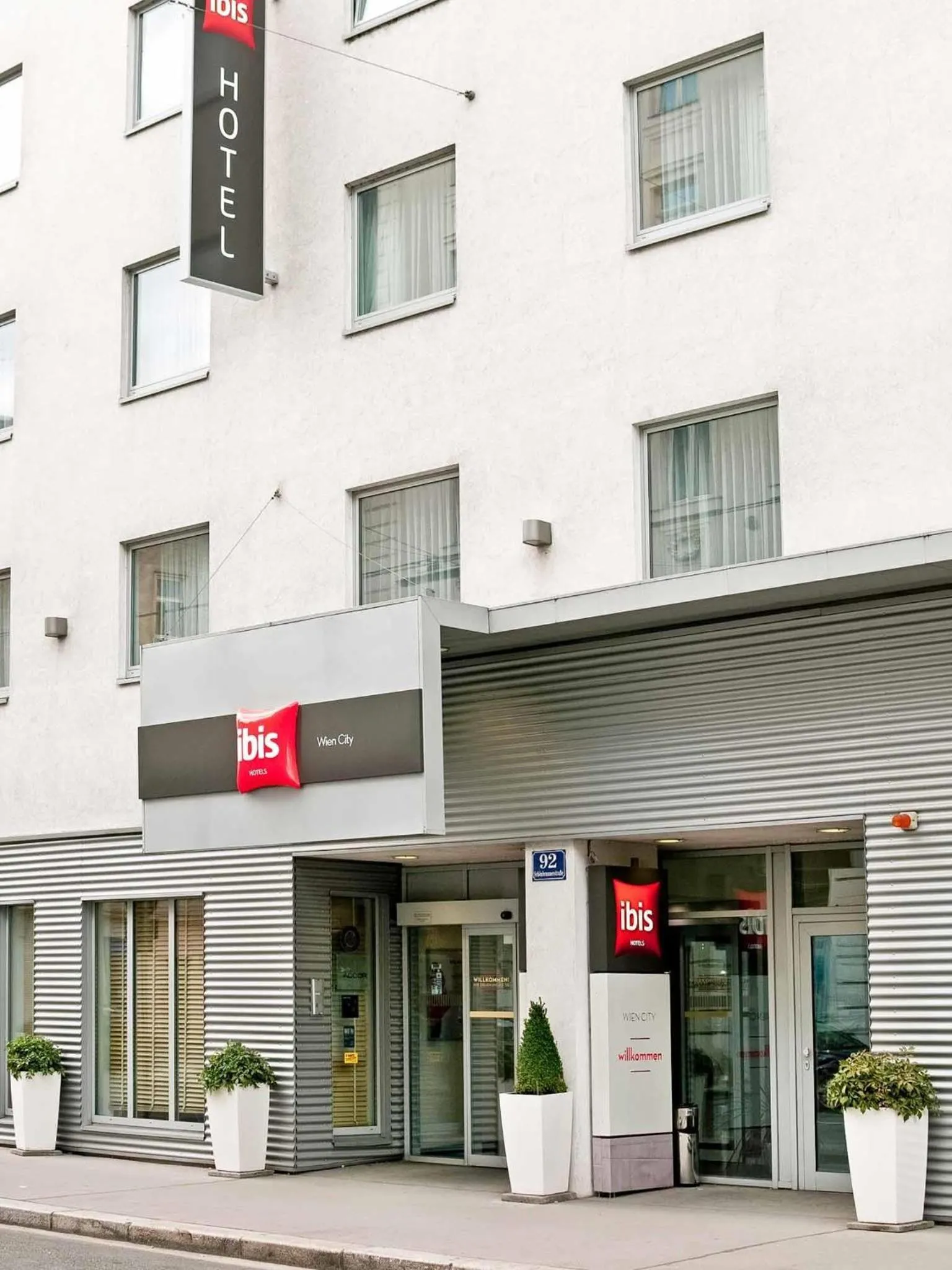 Property building in ibis Wien City