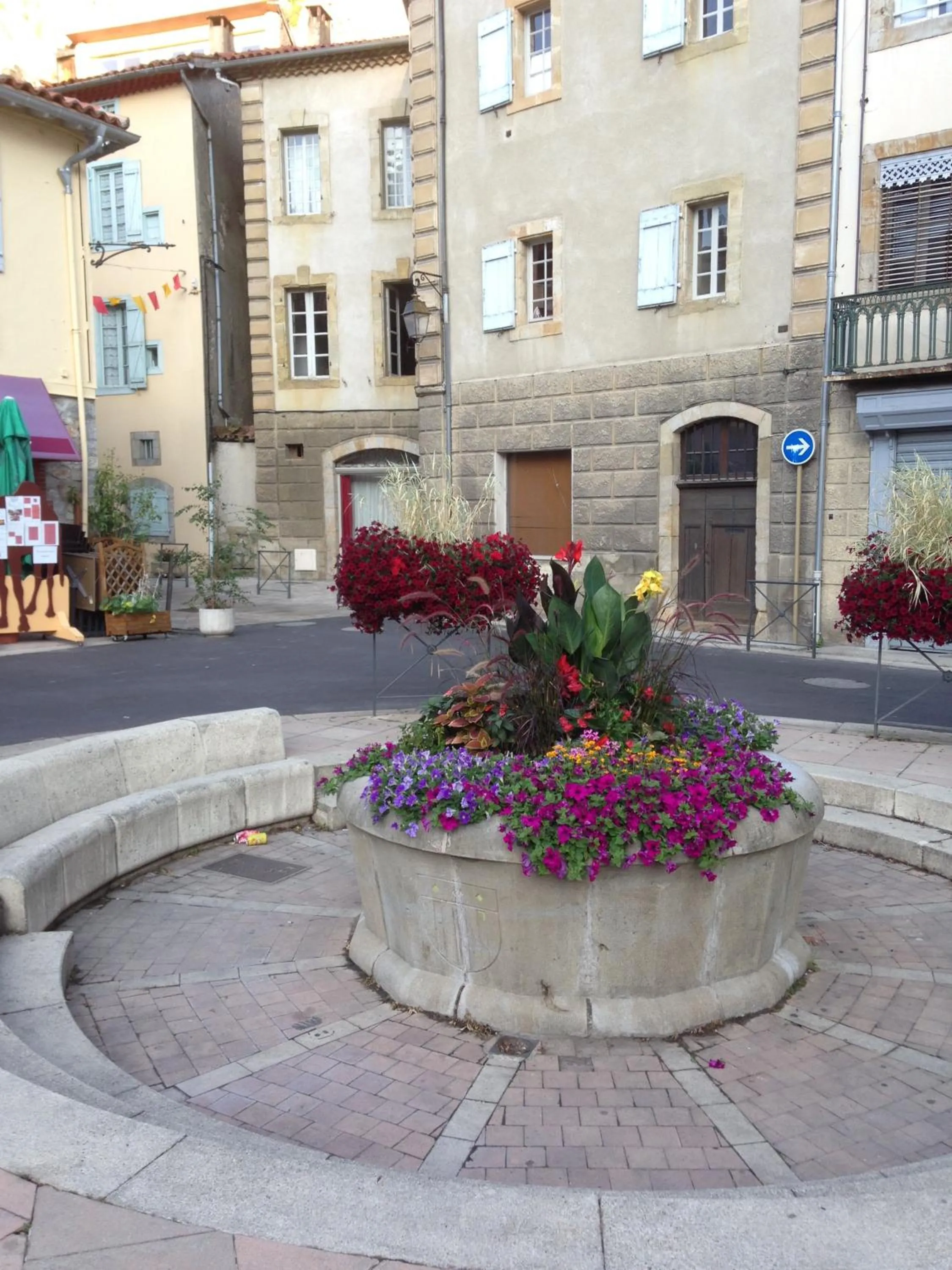 Street view in l'Arche des Chapeliers