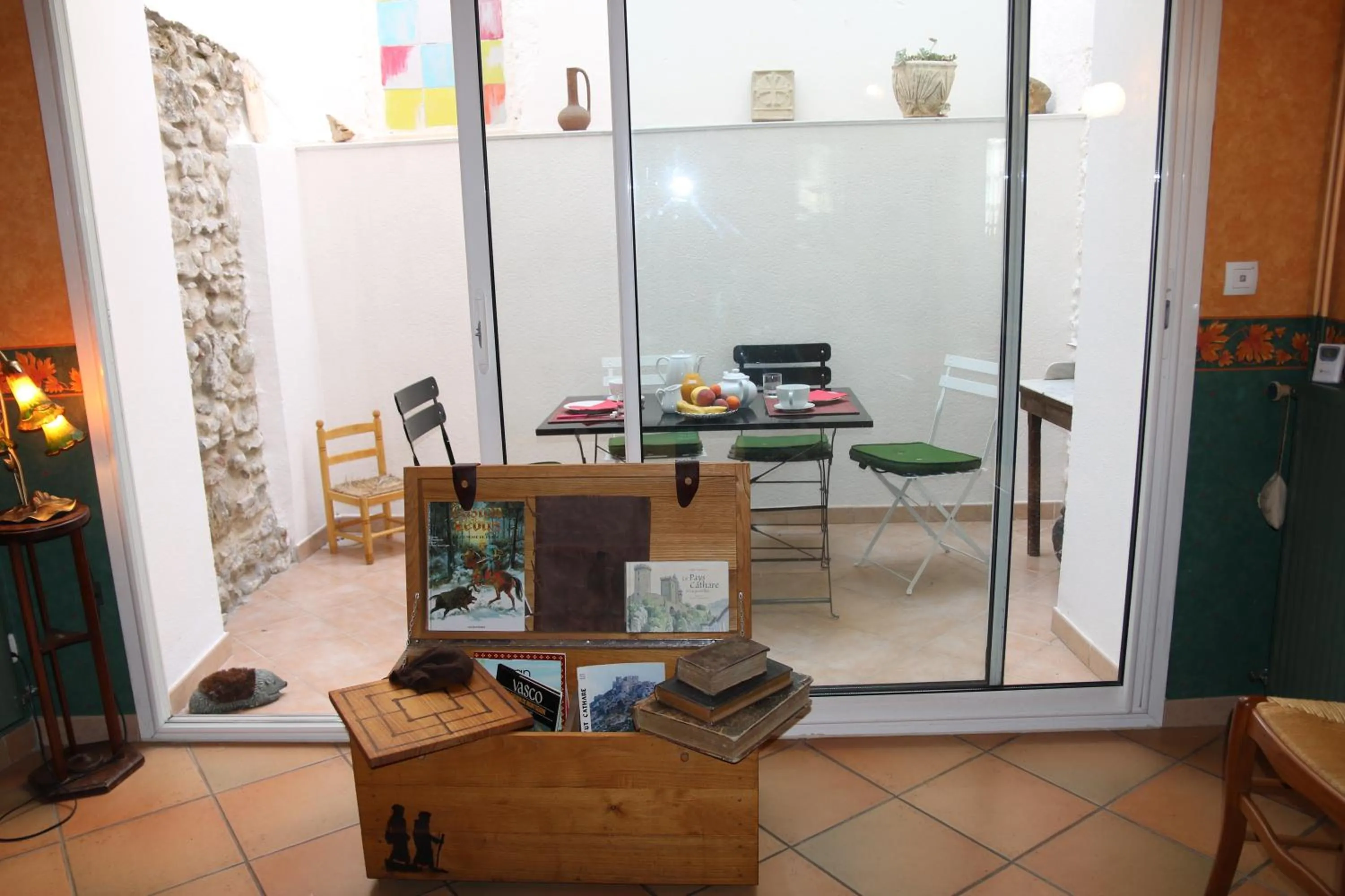 Patio in l'Arche des Chapeliers