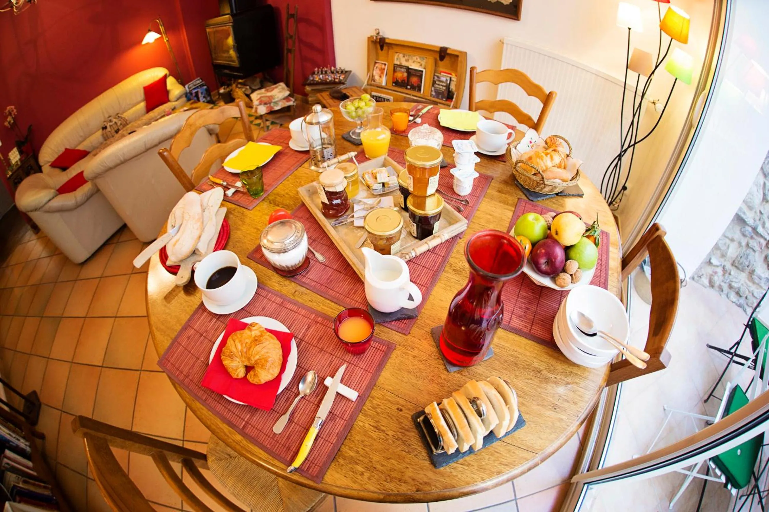 Food and drinks in l'Arche des Chapeliers