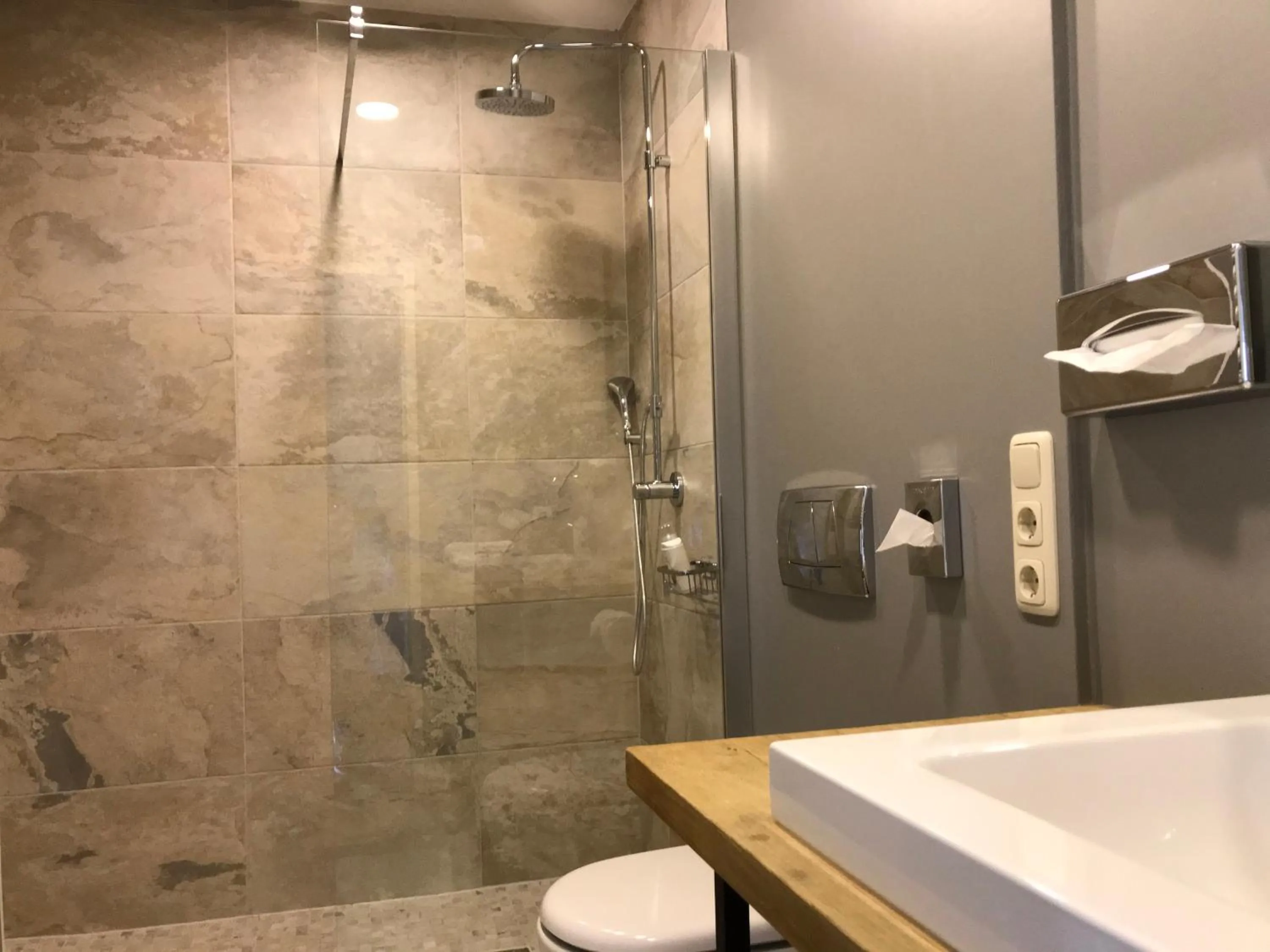 Shower in Strandhotel Margaretha