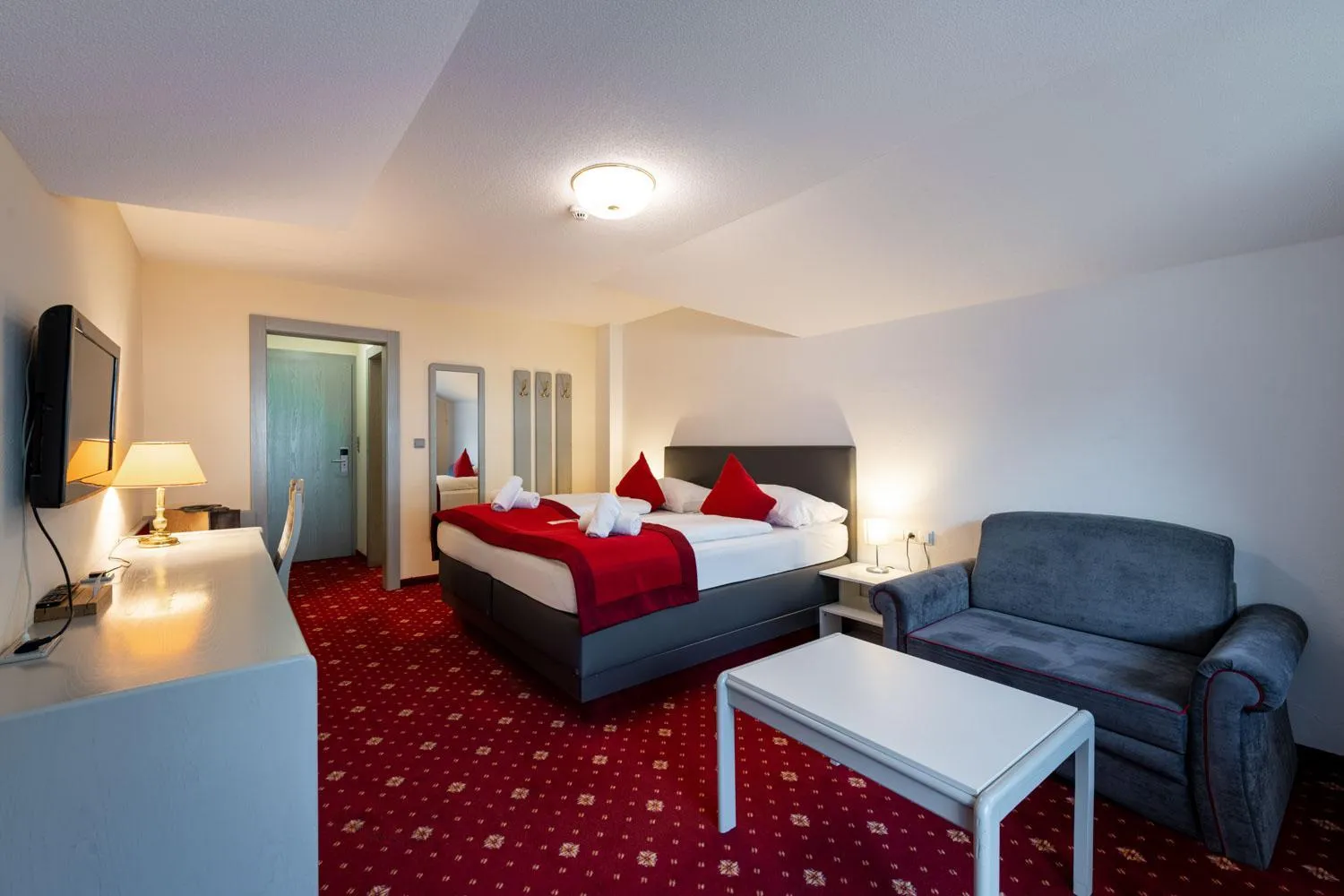 Photo of the whole room, Bed in Garni Das SONNALP