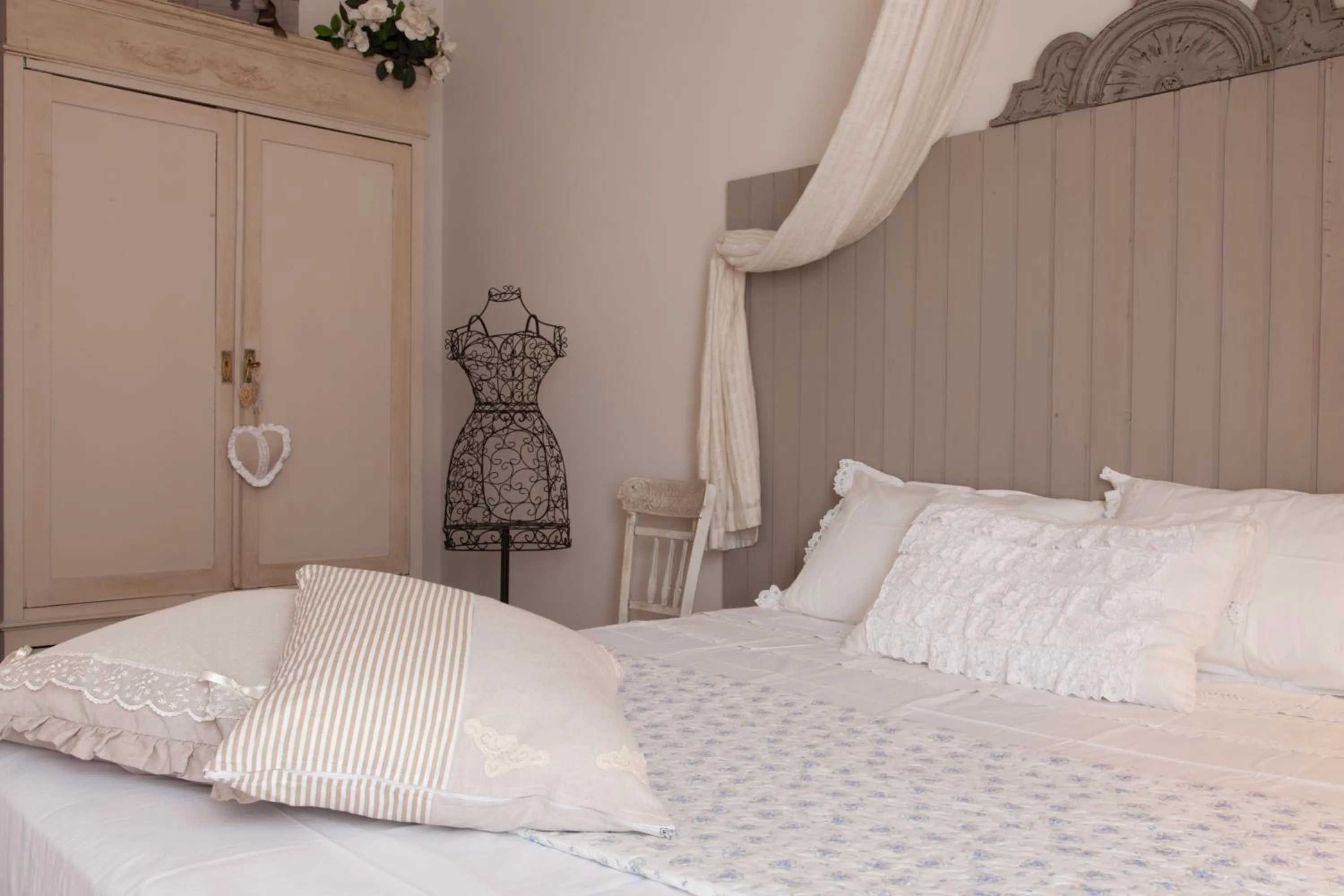 Bed in La Pulcia B&B