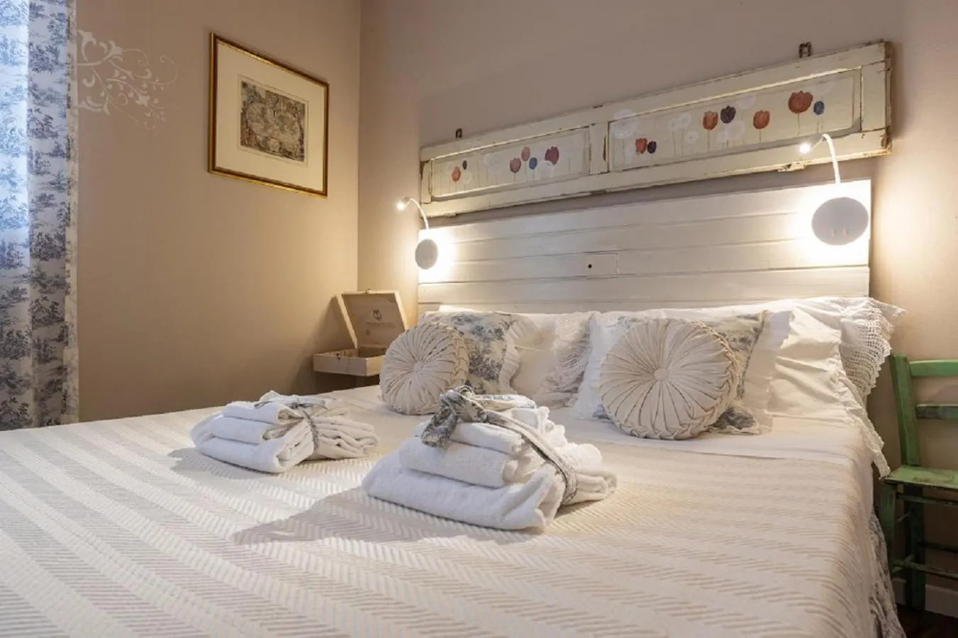 Bedroom, Bed in La Pulcia B&B