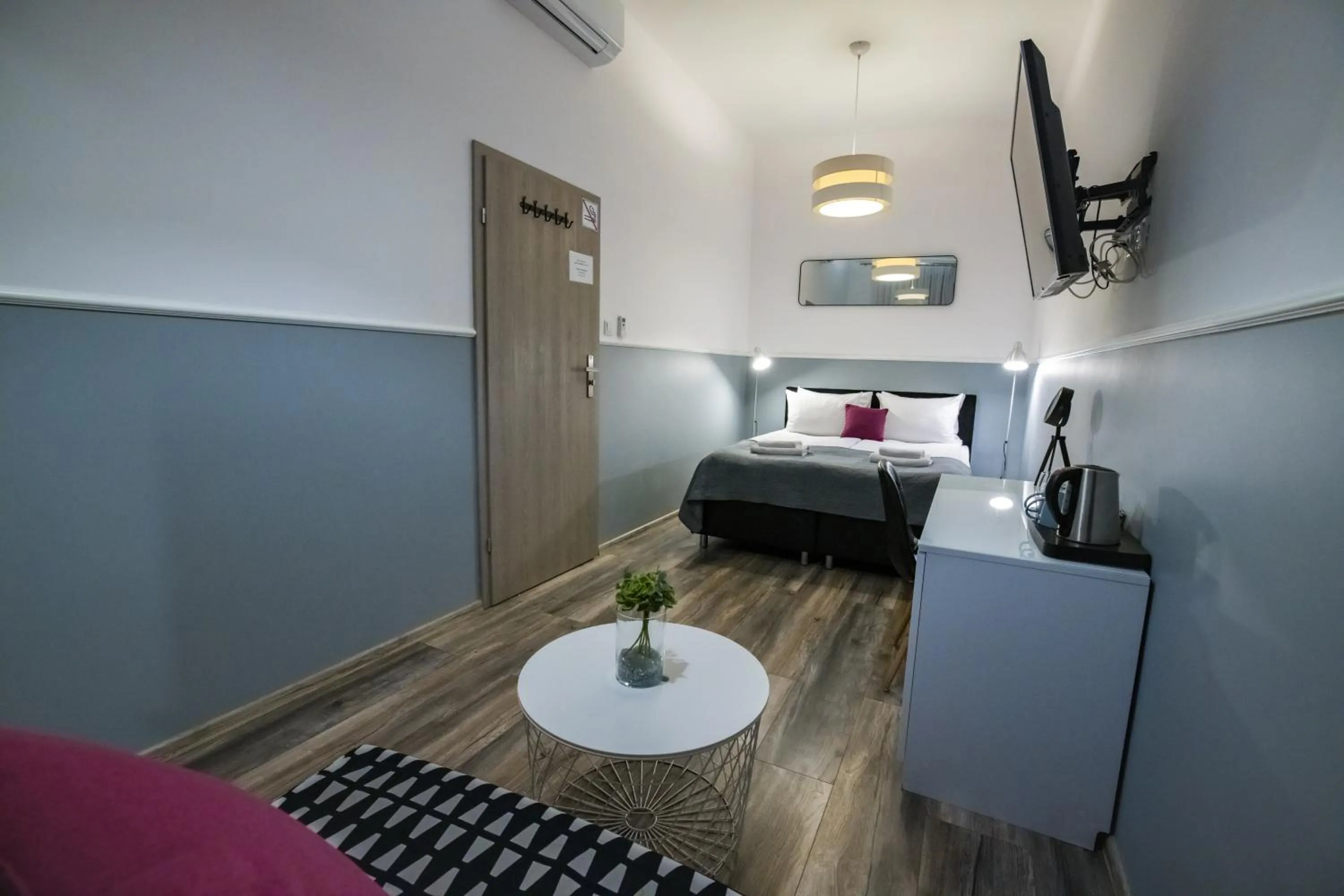 Bed in Leo Apartments Main Square