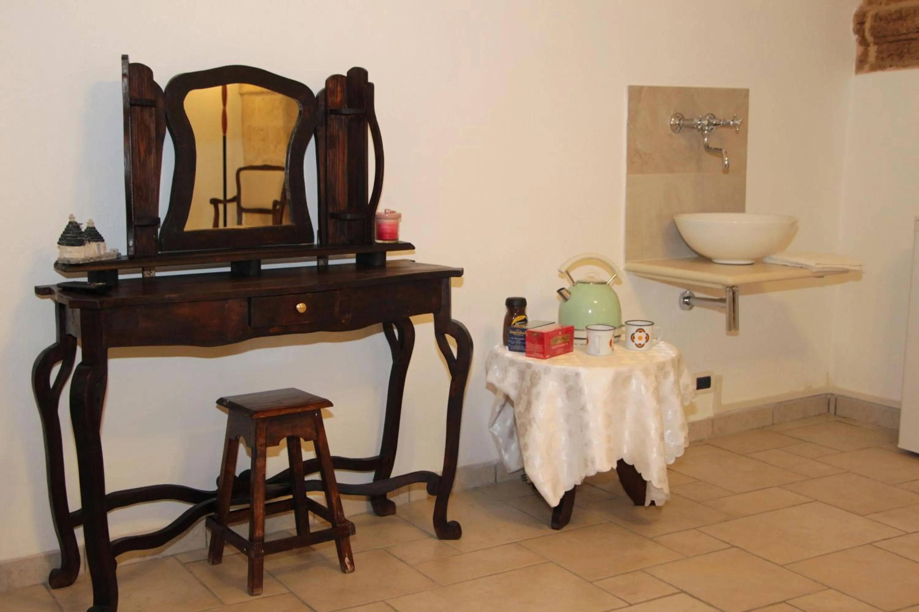 Decorative detail in Virginia B&B