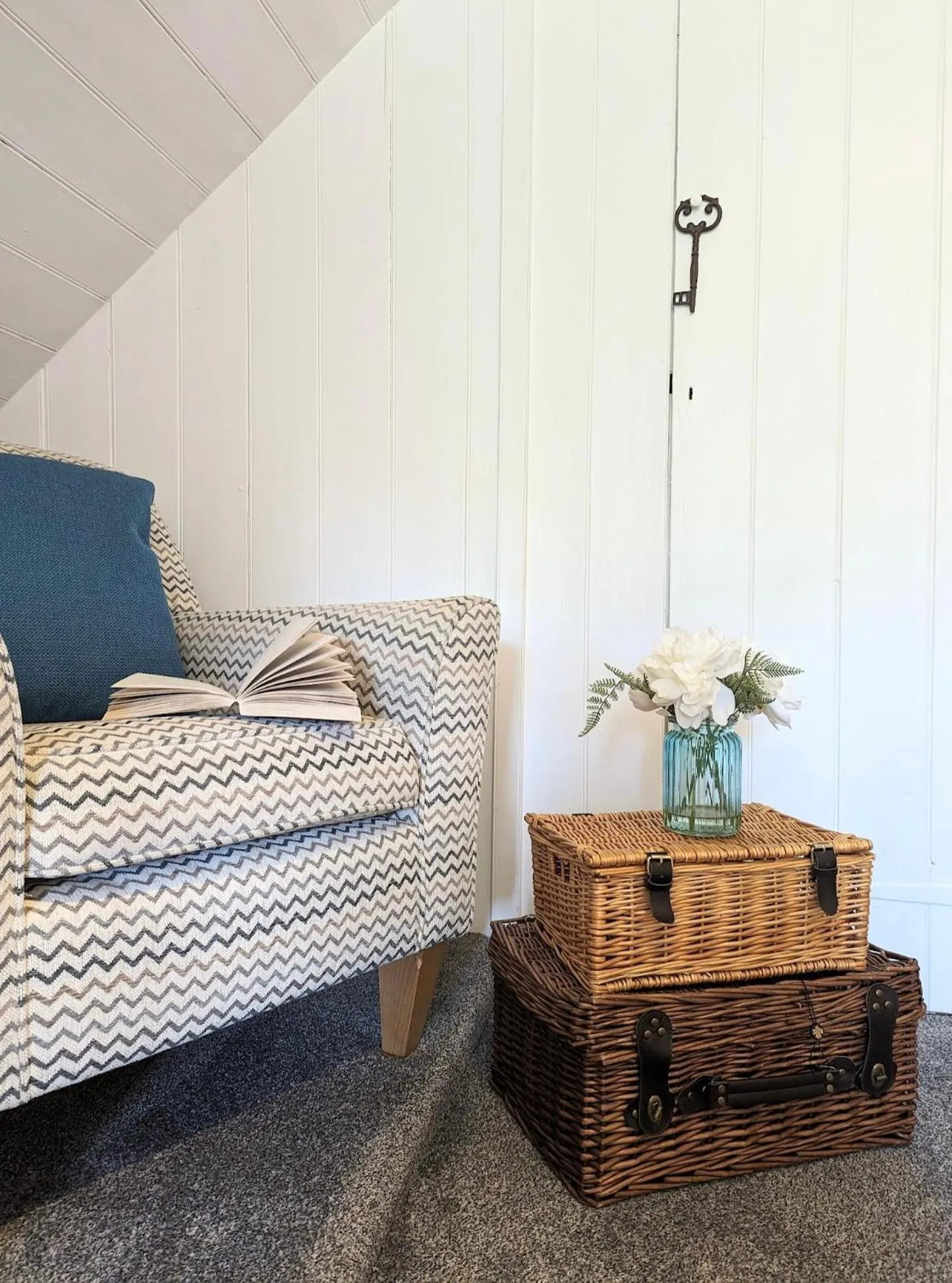 Living room in Humphries Cross Apartments